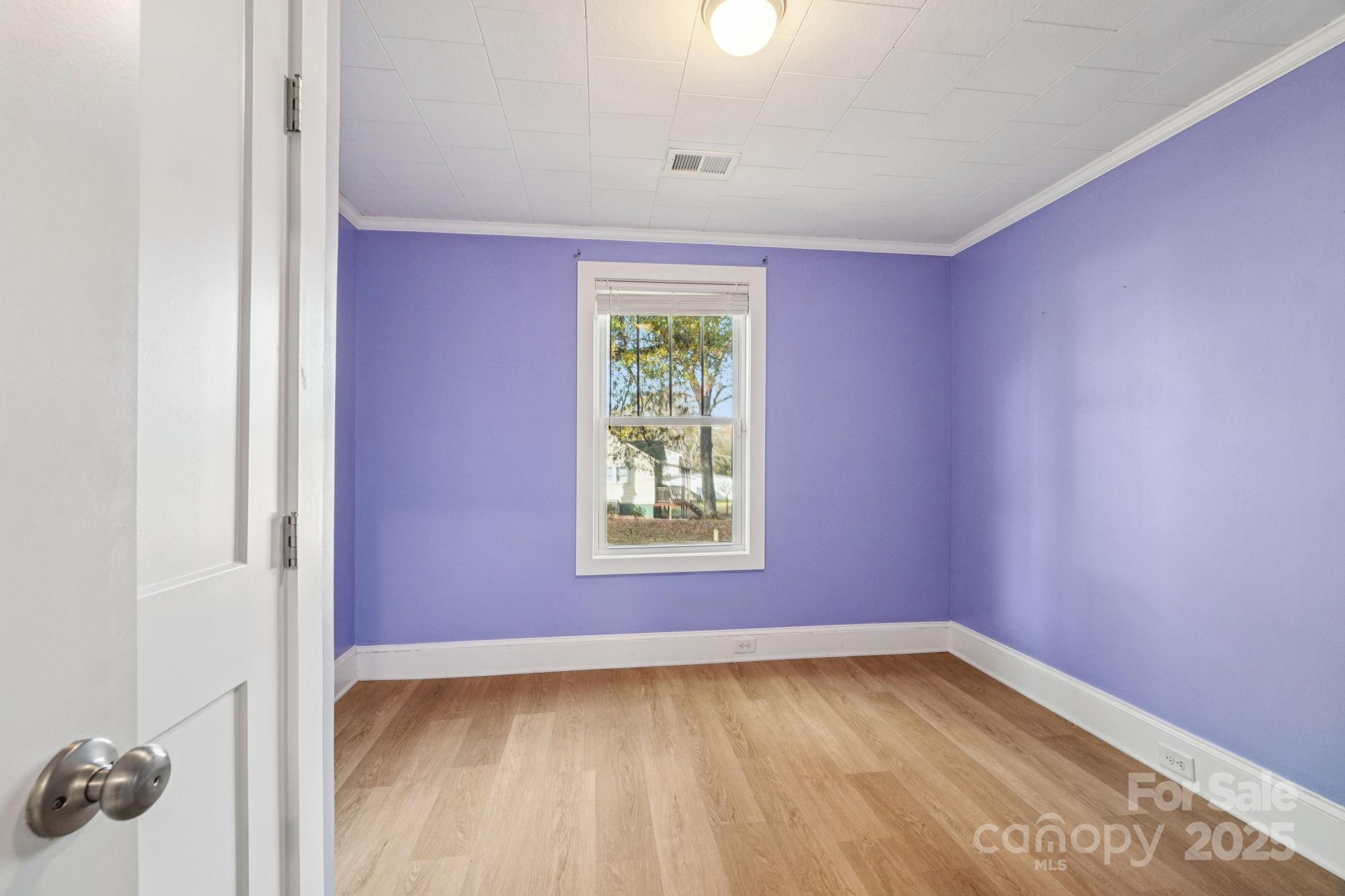 611 Sumner Street Property Photo 20