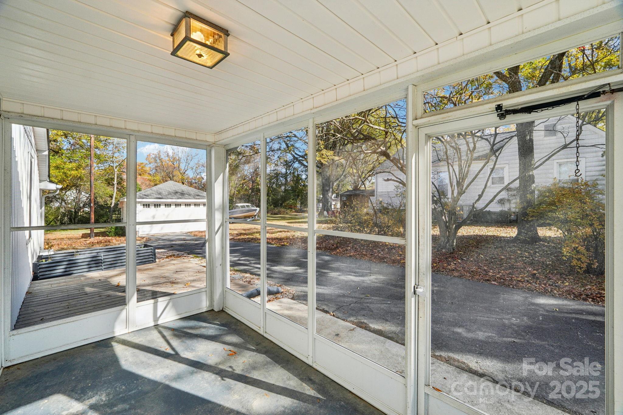 611 Sumner Street Property Photo 30