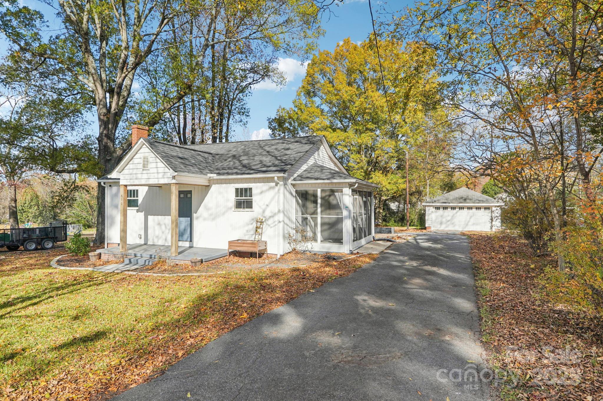 611 Sumner Street Property Photo 39
