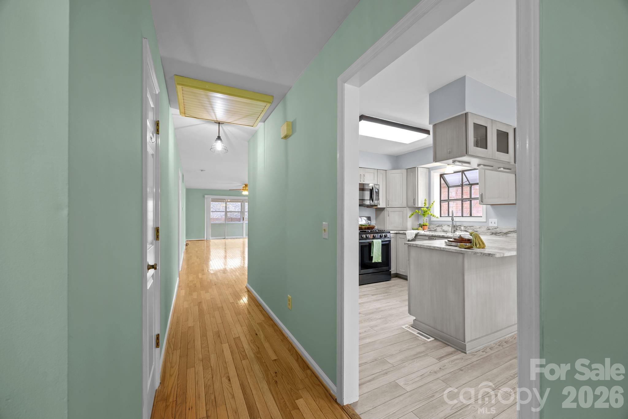 125 Exeter Court Property Photo 8