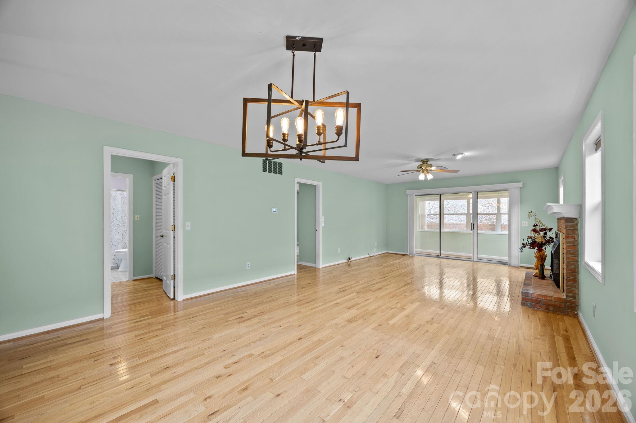 125 Exeter Court Property Photo 18