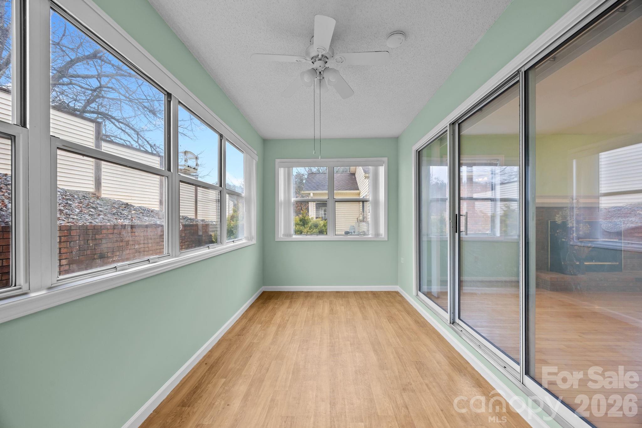 125 Exeter Court Property Photo 23