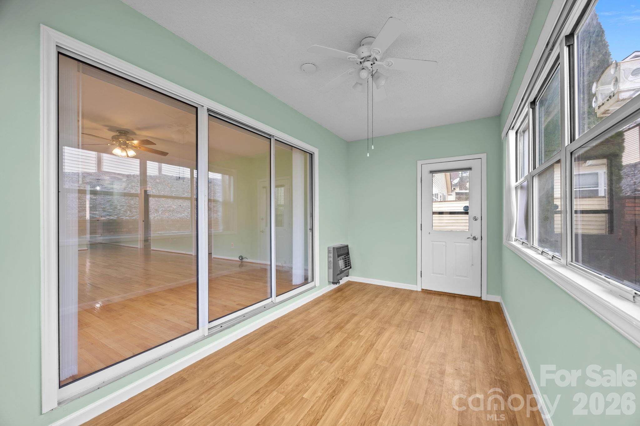 125 Exeter Court Property Photo 24