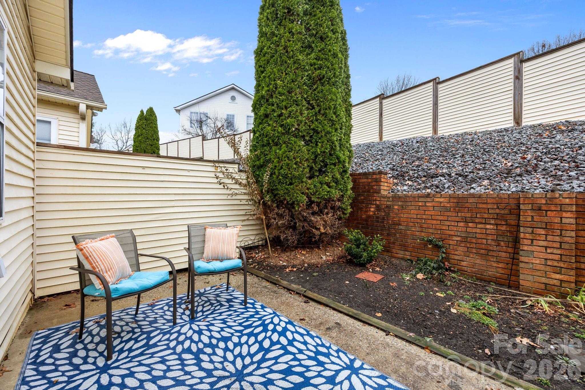 125 Exeter Court Property Photo 25