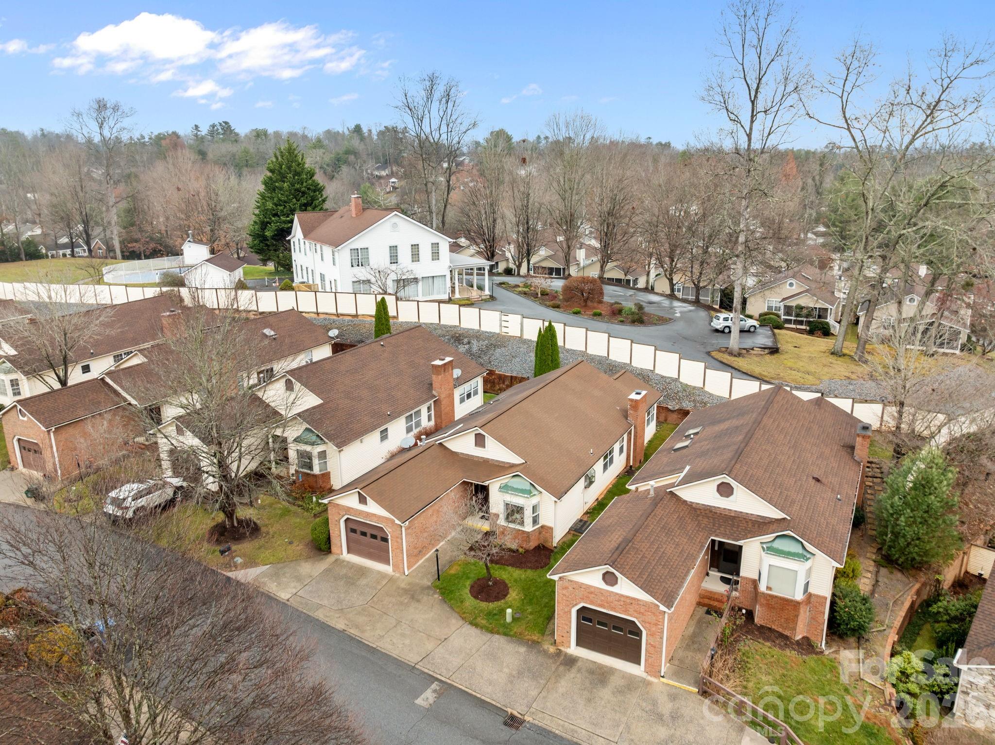 125 Exeter Court Property Photo 41