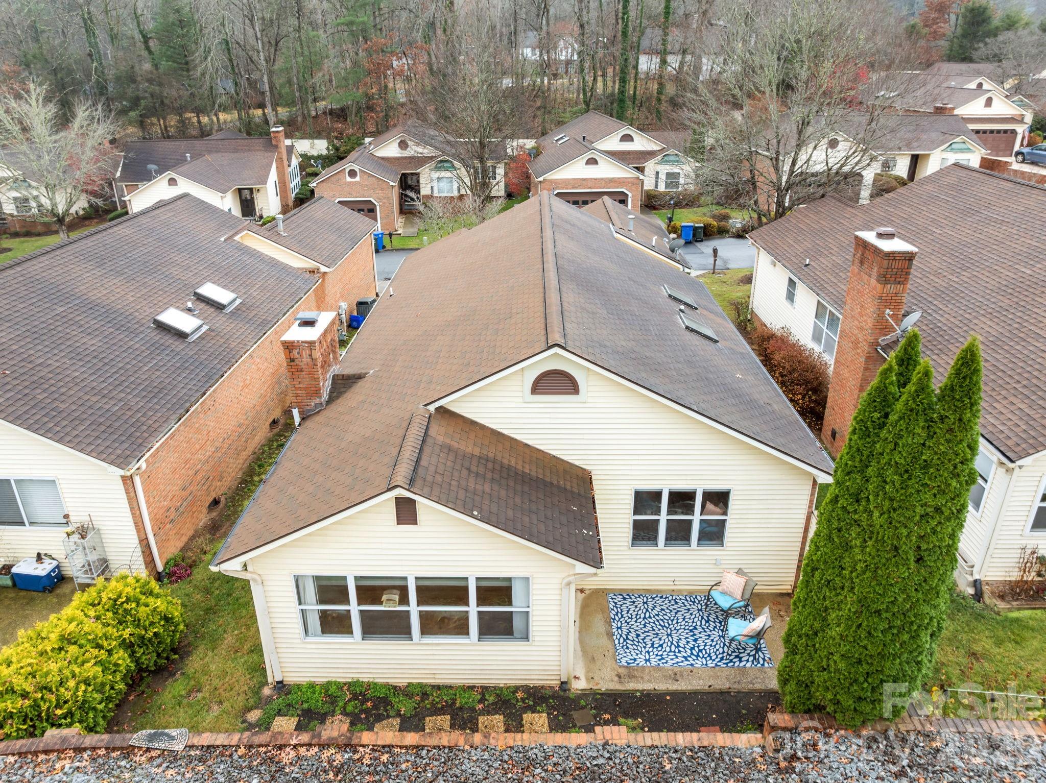 125 Exeter Court Property Photo 42