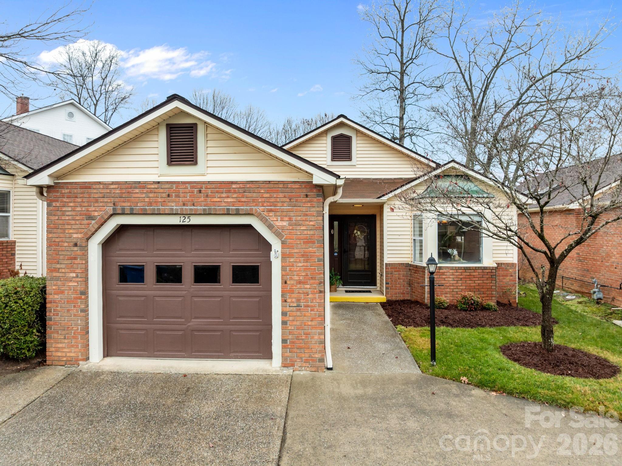 125 Exeter Court Property Photo 43
