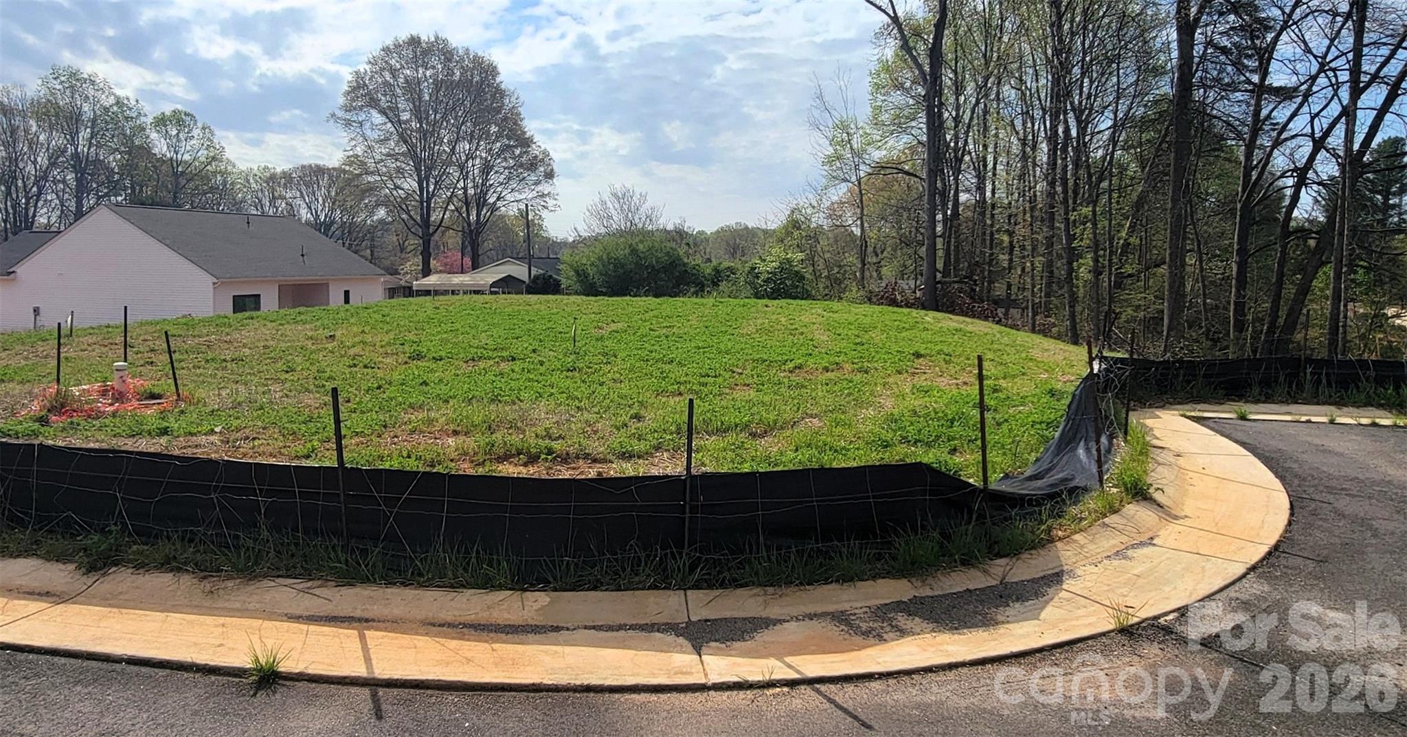 421 Robindale Court Property Photo 23