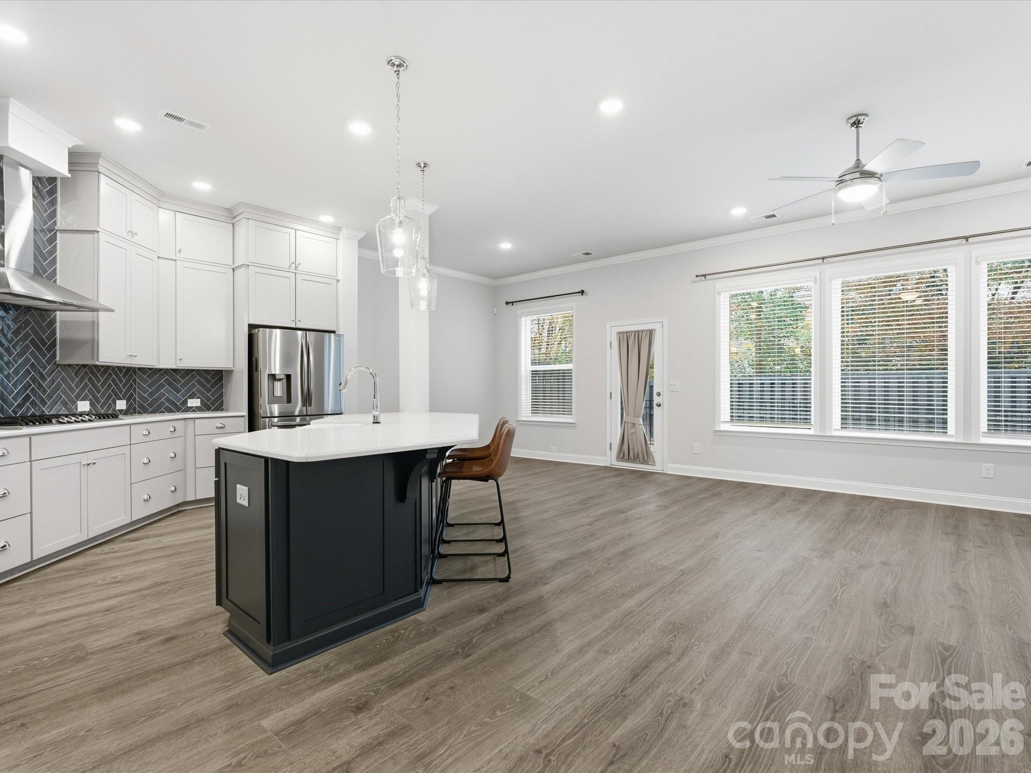 8018 Houser Street Property Photo 6