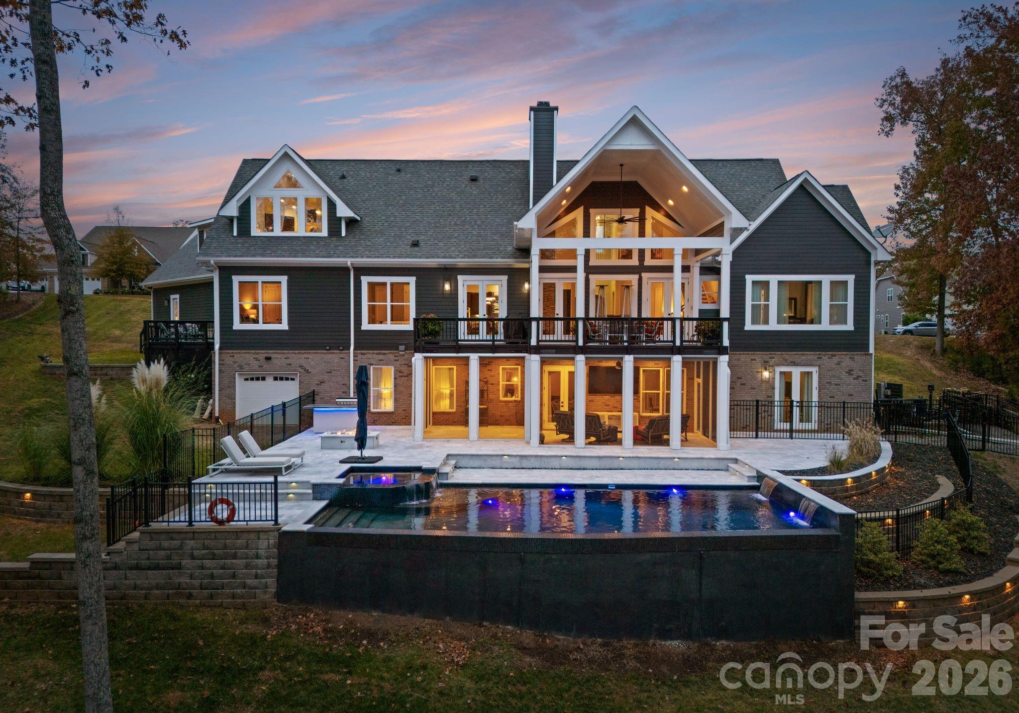 16312 Cozy Cove Road Property Photo 2