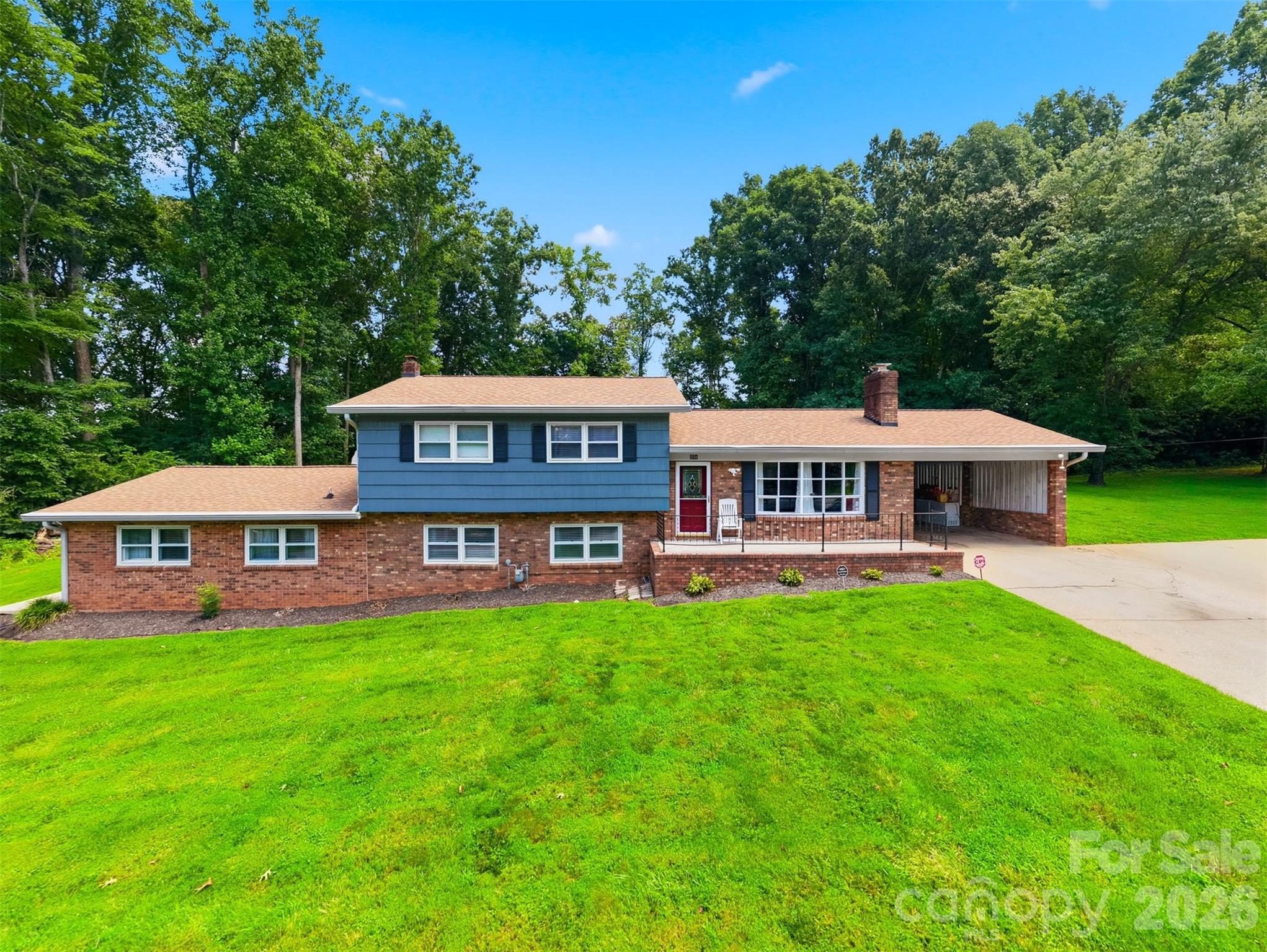 304 Parlier Avenue Property Photo