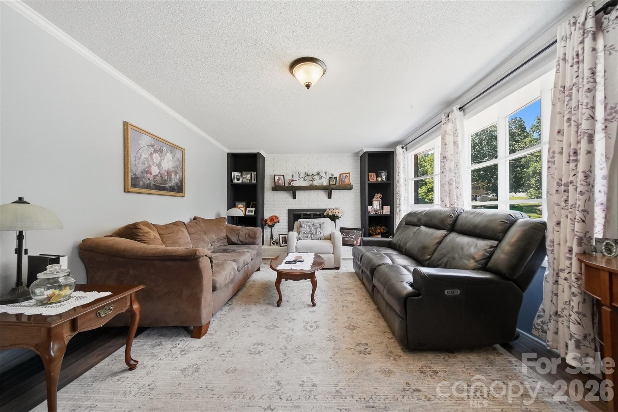 304 Parlier Avenue Property Photo 5