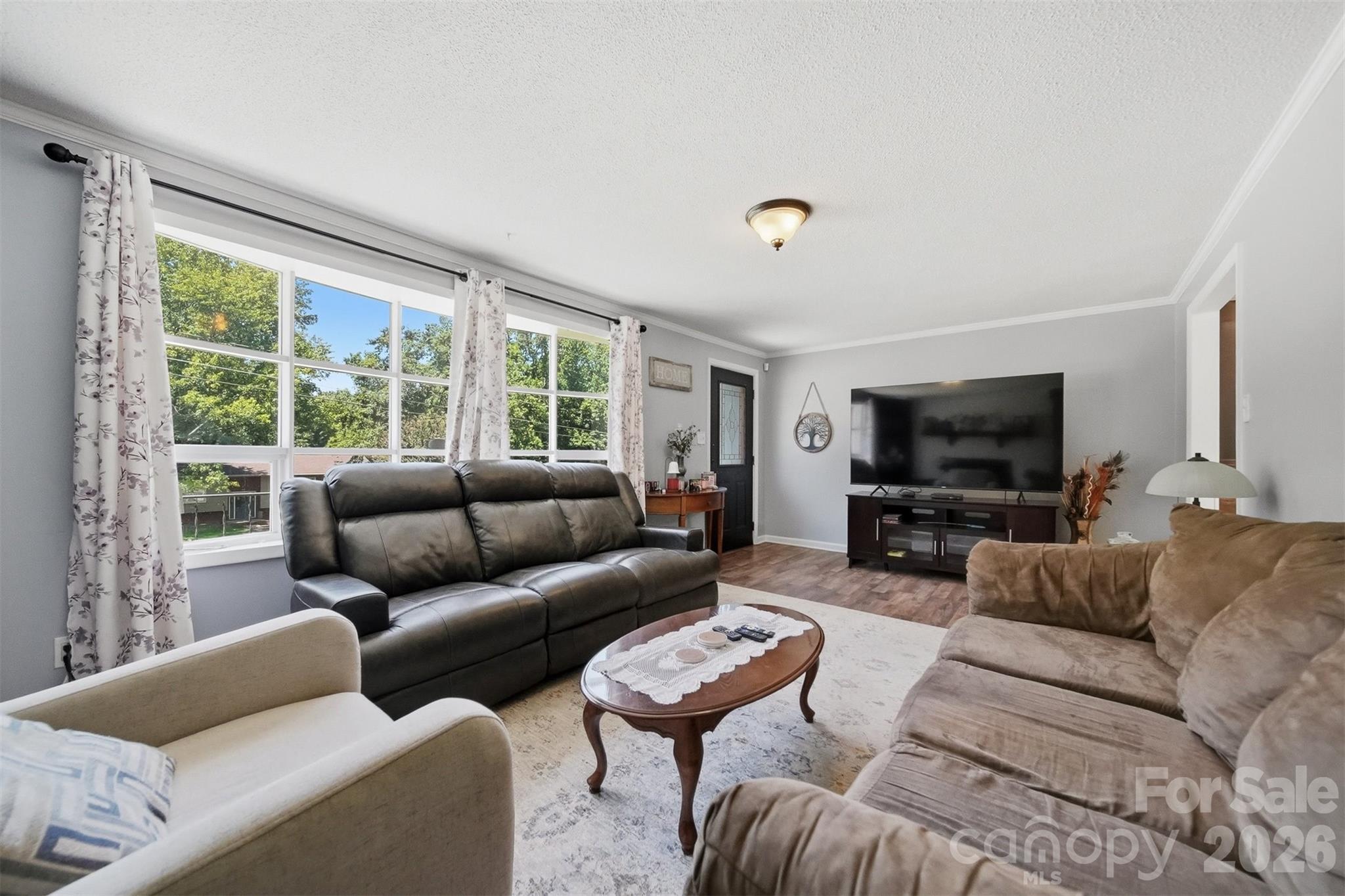 304 Parlier Avenue Property Photo 7
