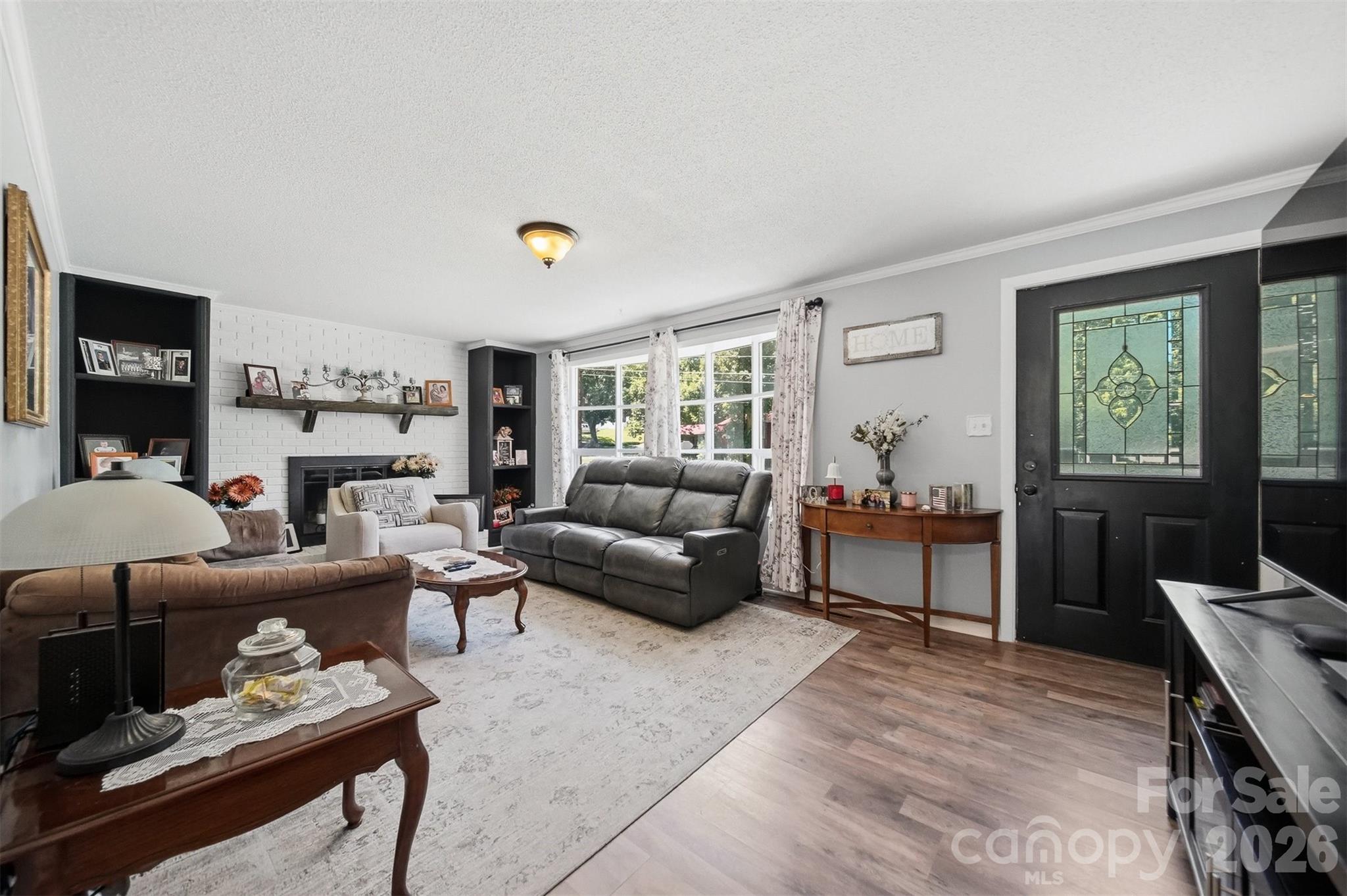304 Parlier Avenue Property Photo 8