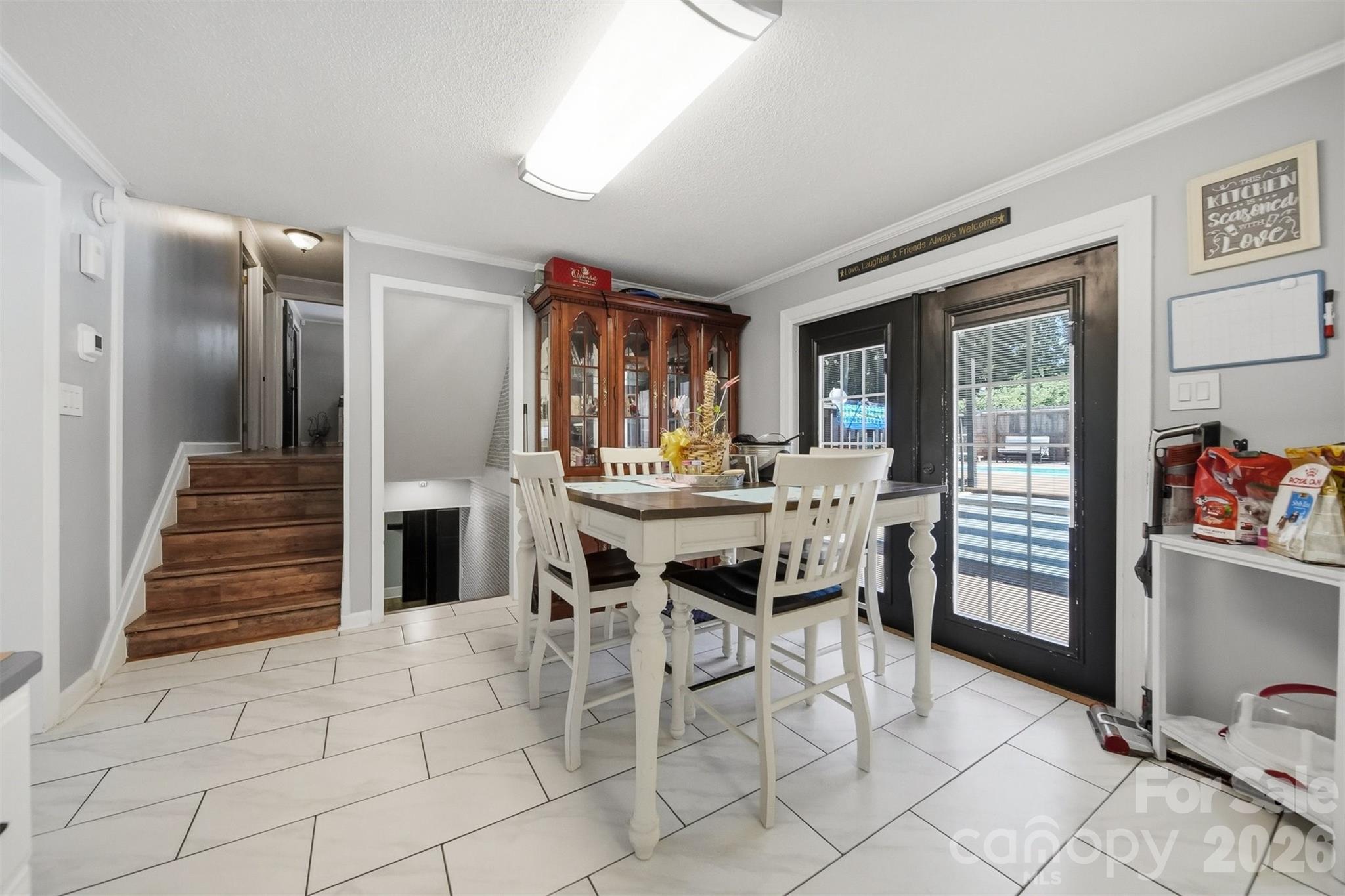 304 Parlier Avenue Property Photo 10