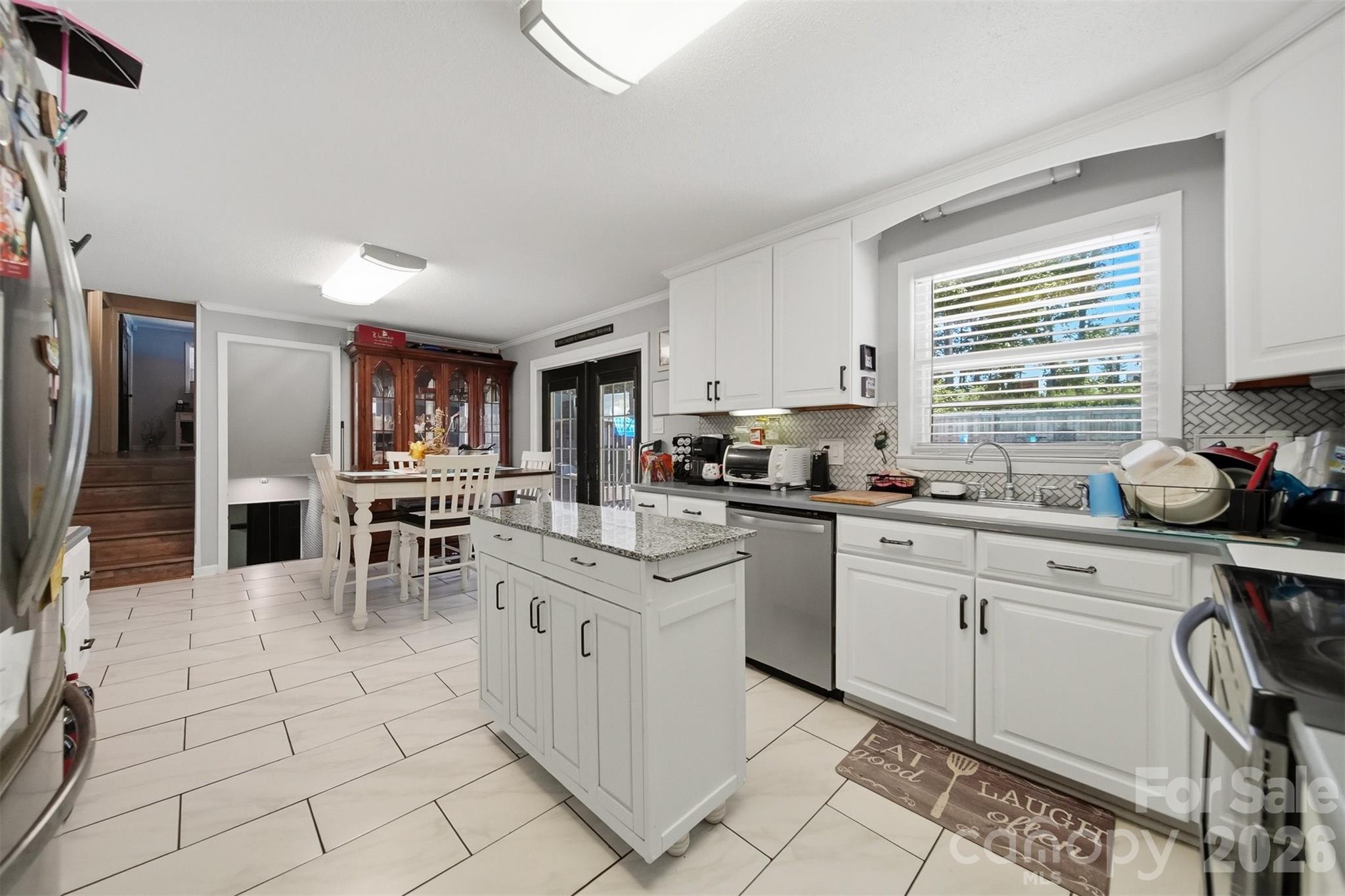 304 Parlier Avenue Property Photo 14