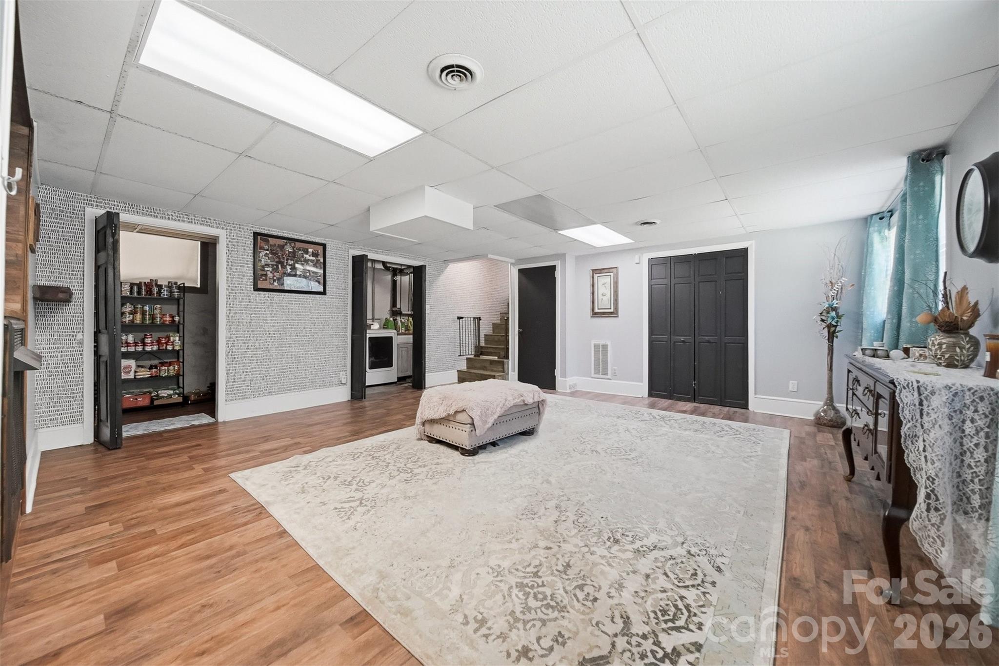 304 Parlier Avenue Property Photo 22