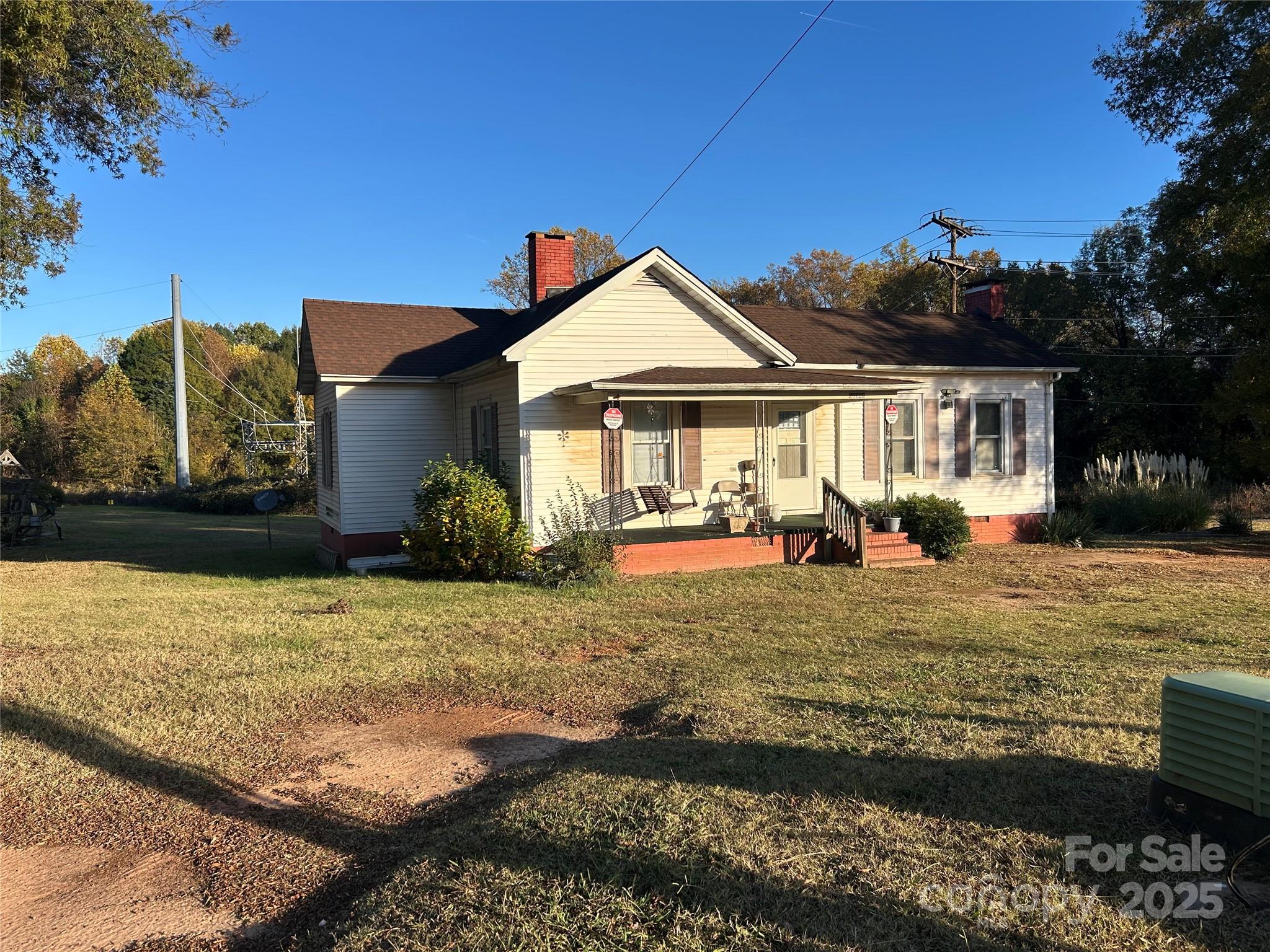 20128 Zion Avenue Property Photo 3