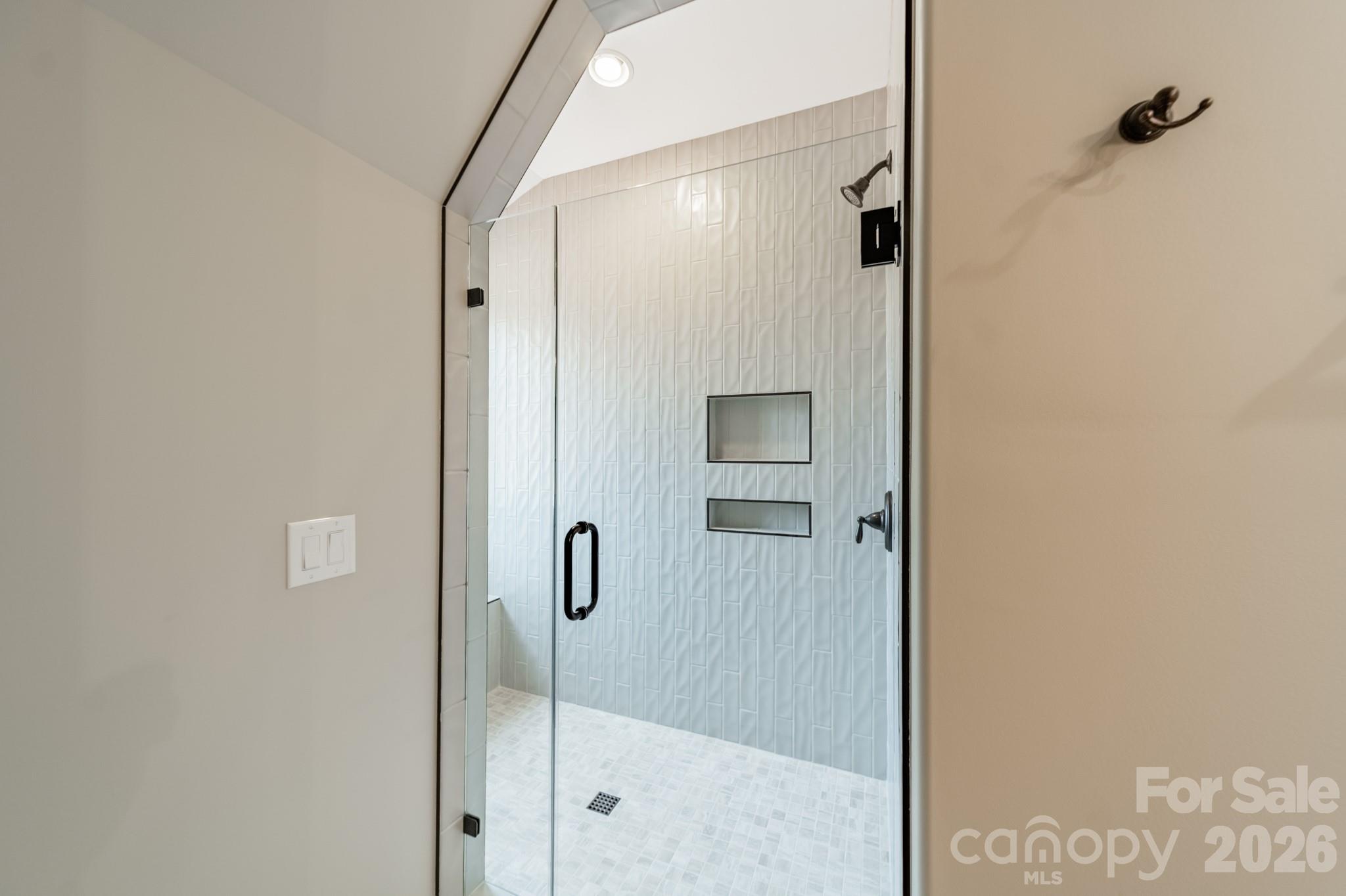 525 Winding Way 7 Property Photo 44