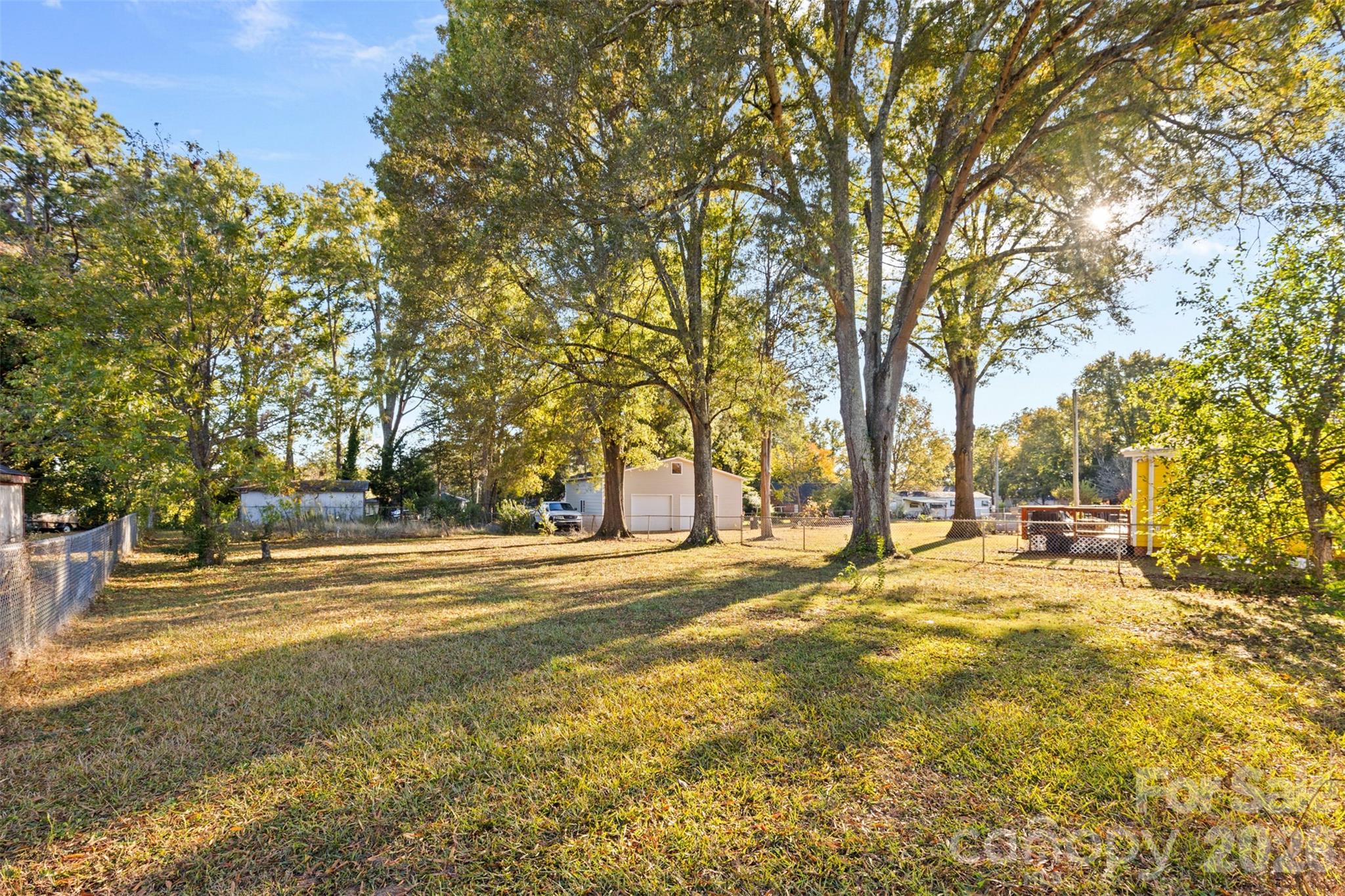 811 Cherry Road Property Photo 2