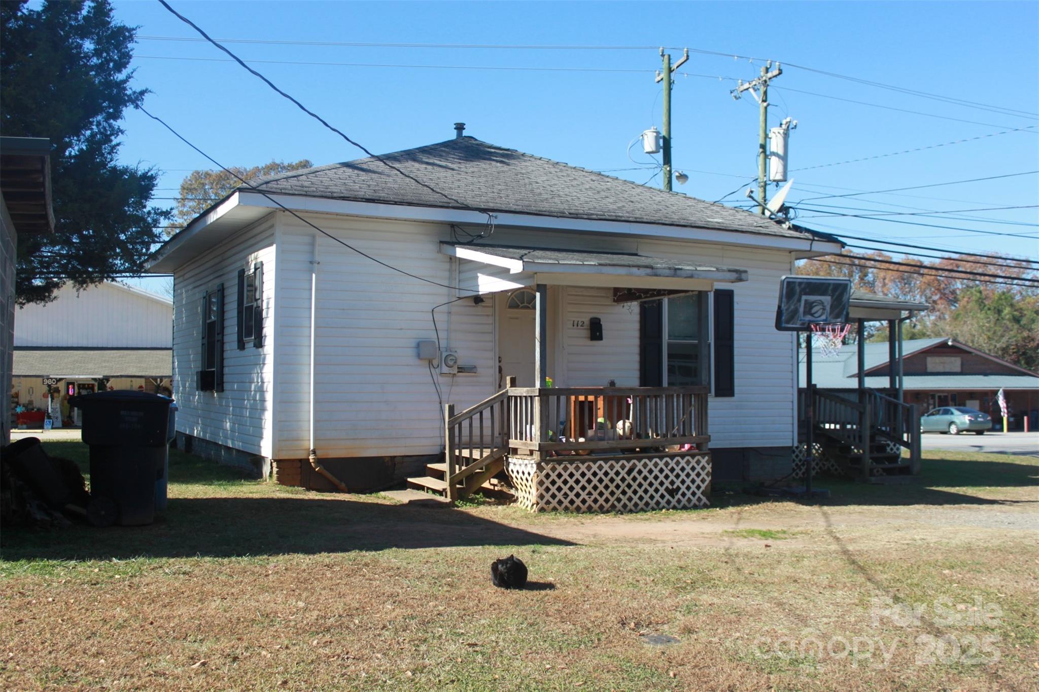 112 Eastside Drive Property Photo 1