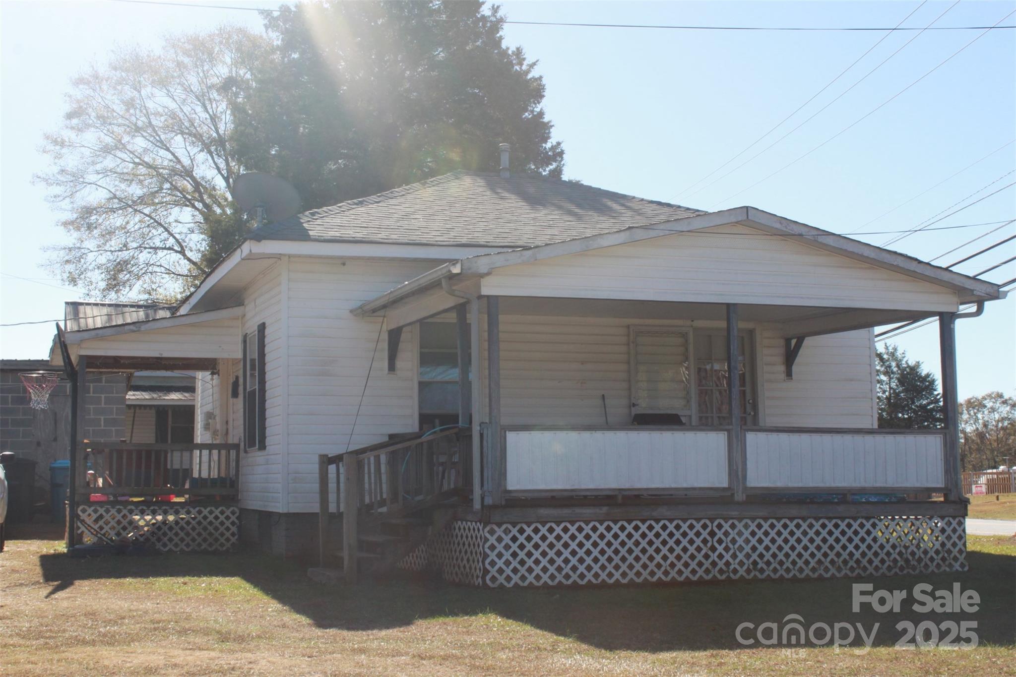 112 Eastside Drive Property Photo 4