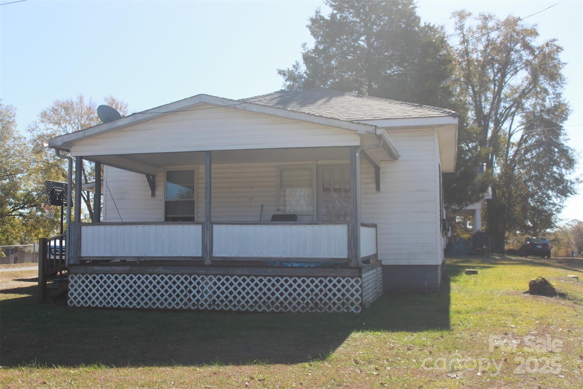 112 Eastside Drive Property Photo 14