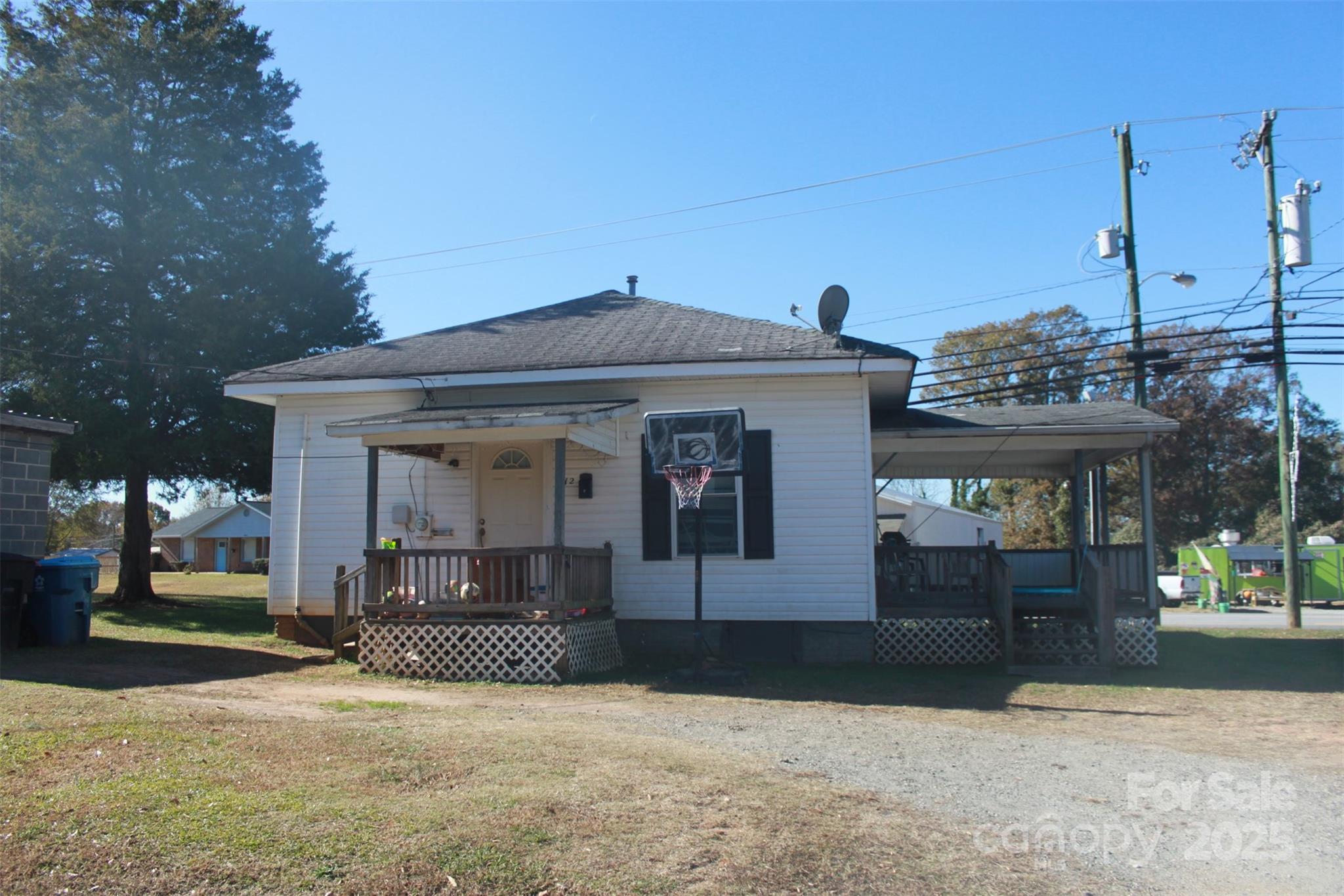 112 Eastside Drive Property Photo 16