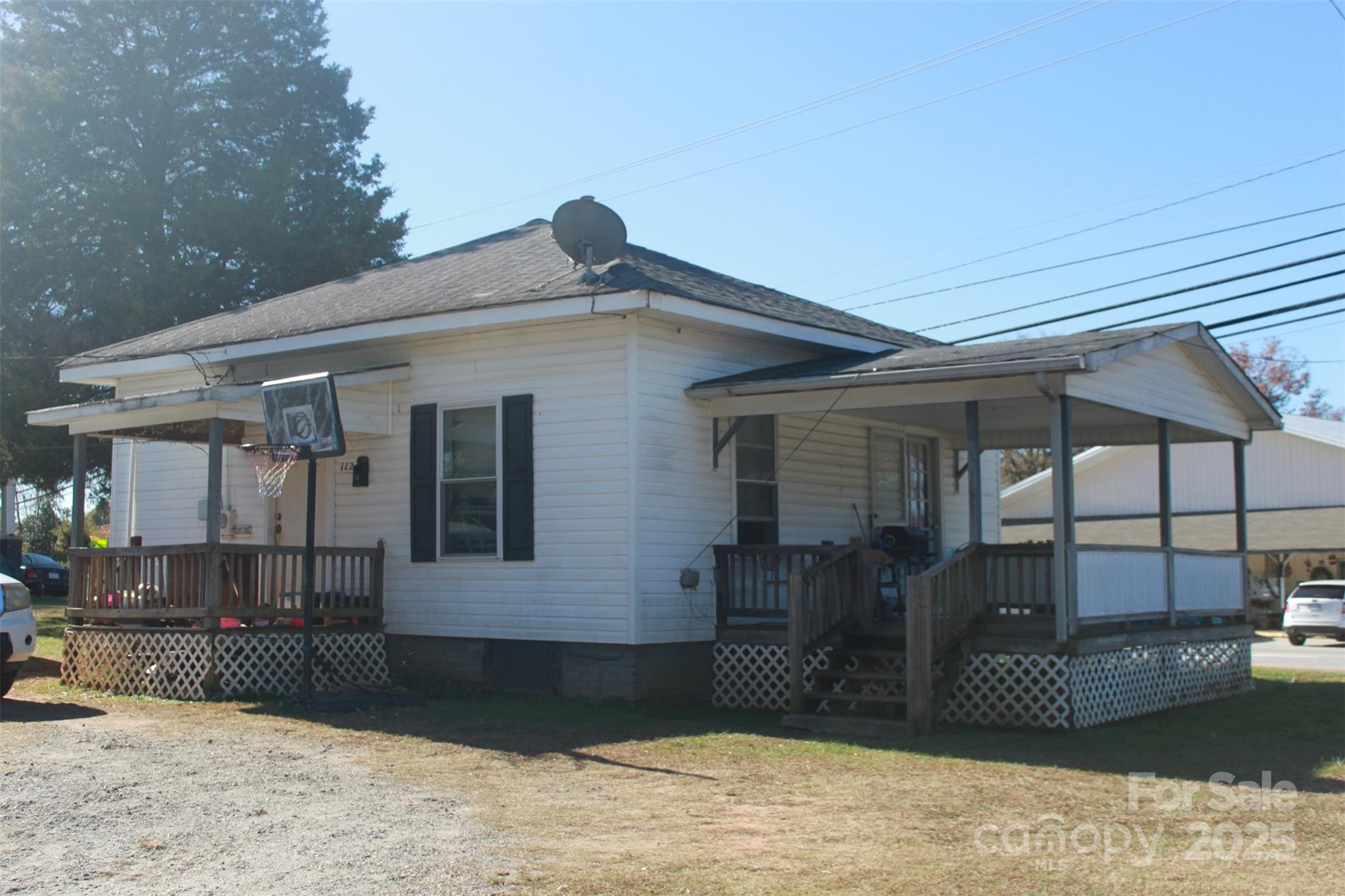 112 Eastside Drive Property Photo 17