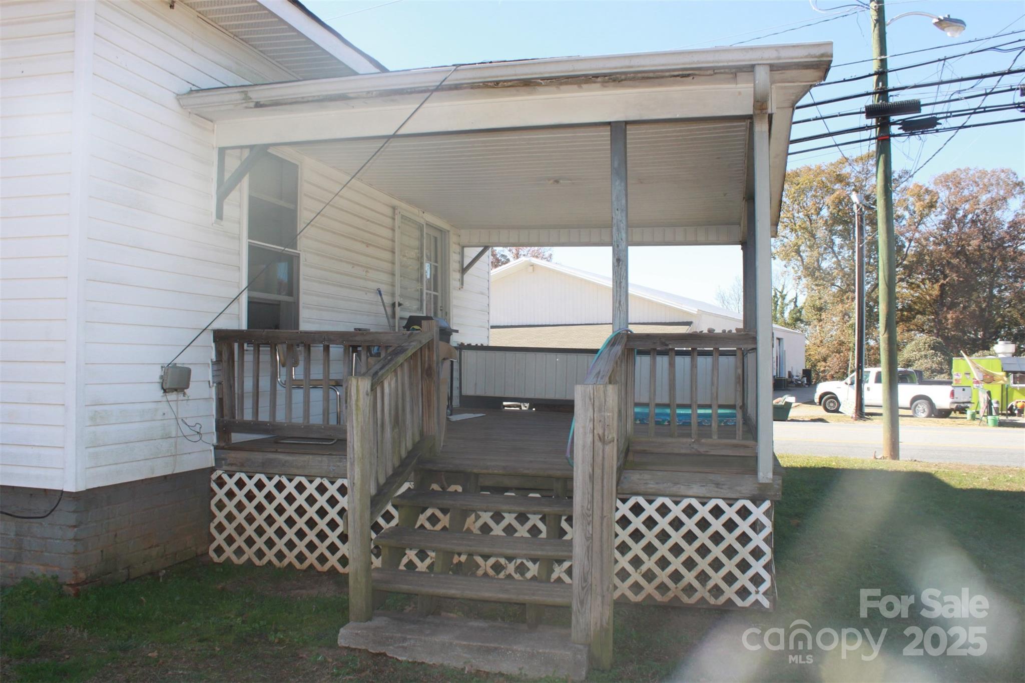 112 Eastside Drive Property Photo 20