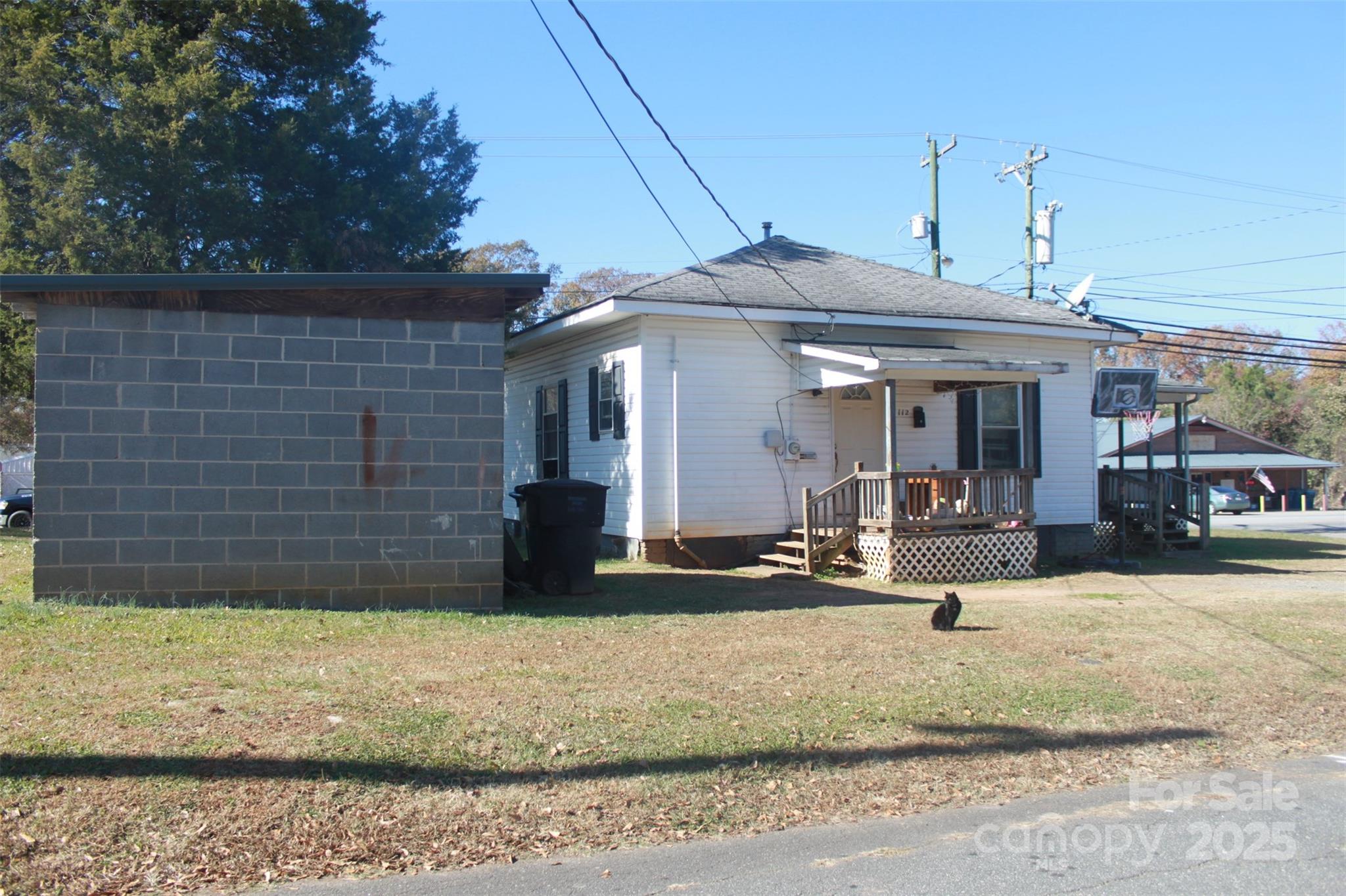 112 Eastside Drive Property Photo 21
