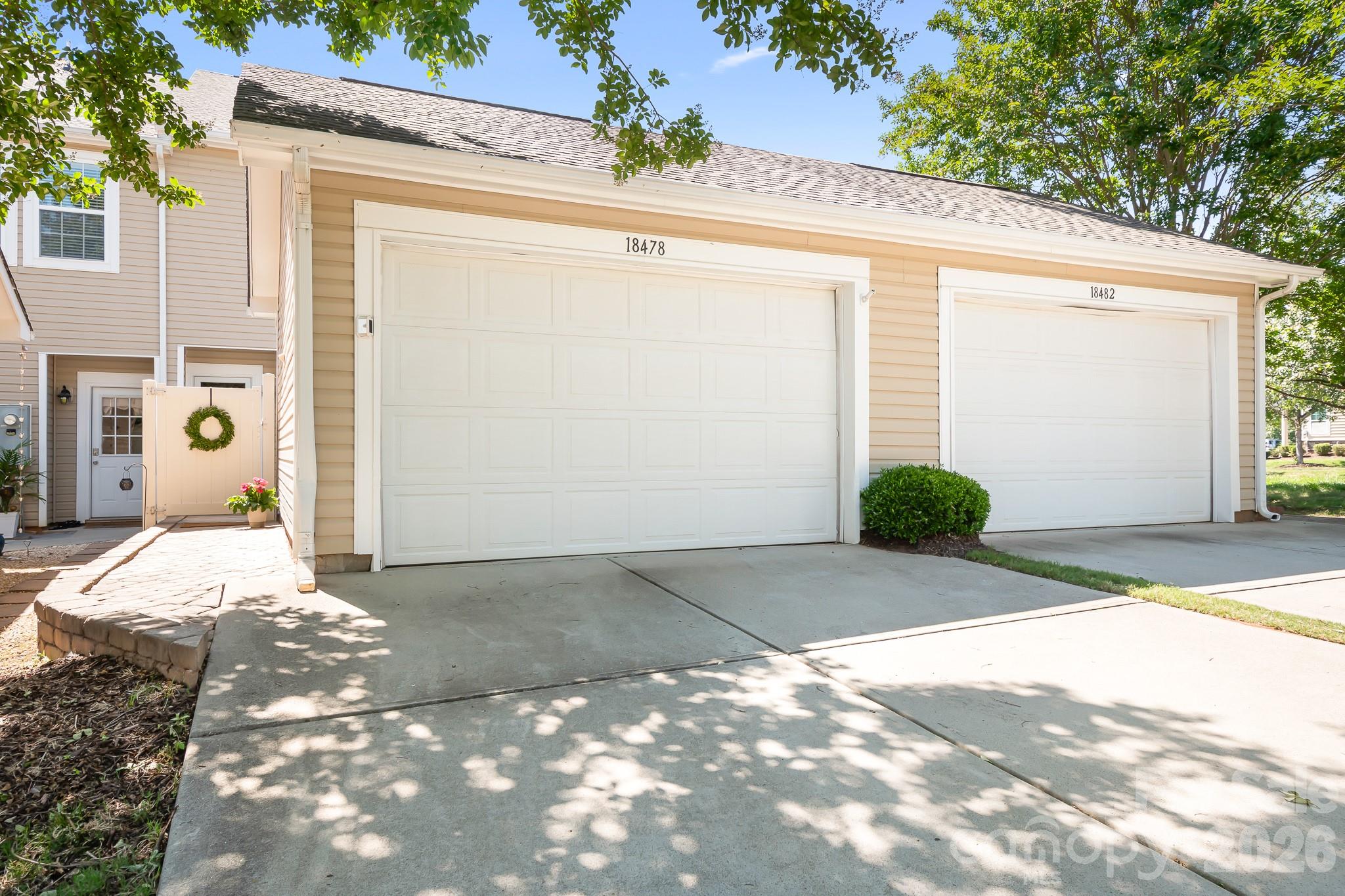 18478 W Catawba Avenue Property Photo 8
