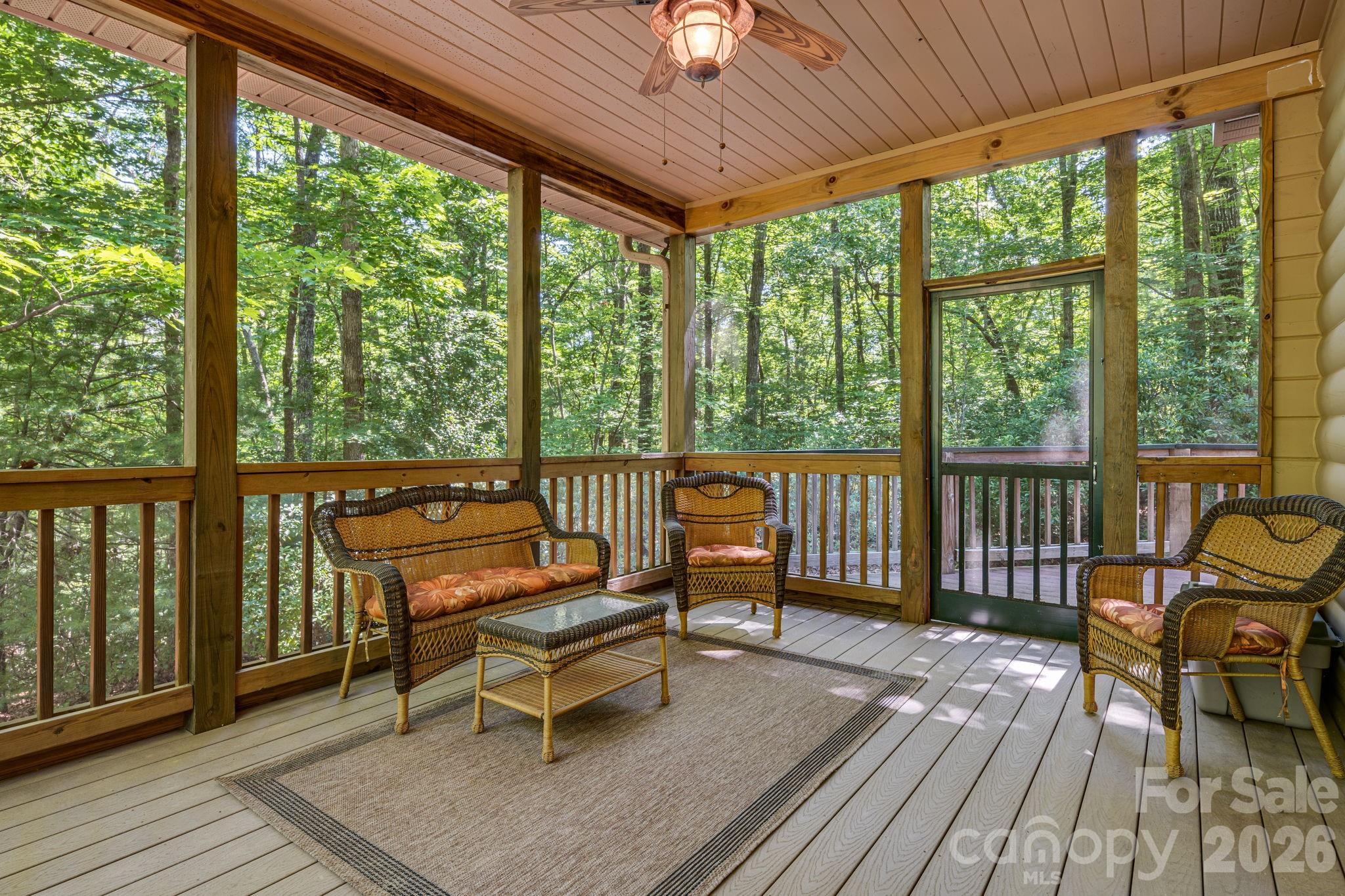 240 Ravenswood Drive Property Photo 19