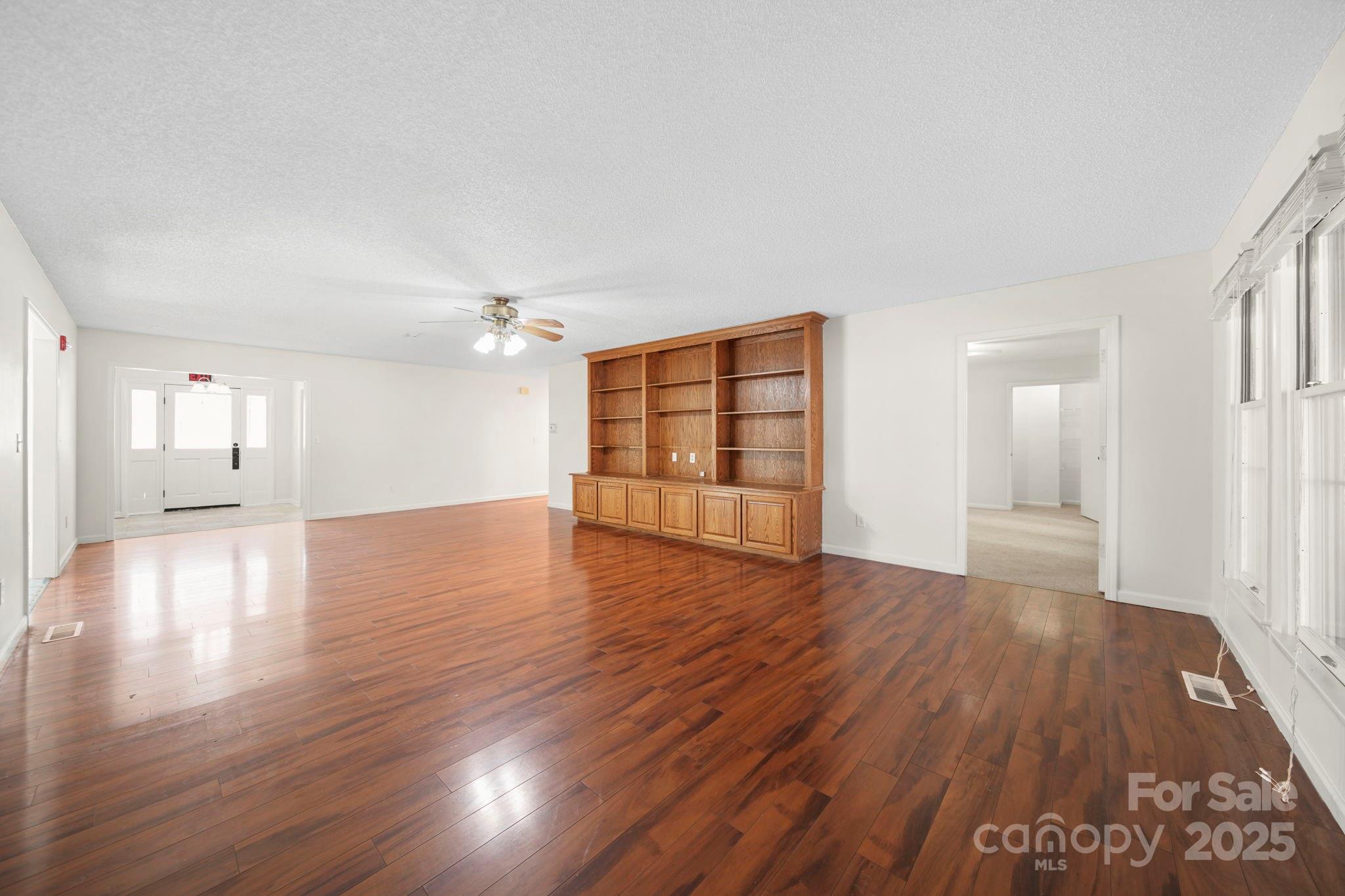 1015 Elizabeth Drive Property Photo 18