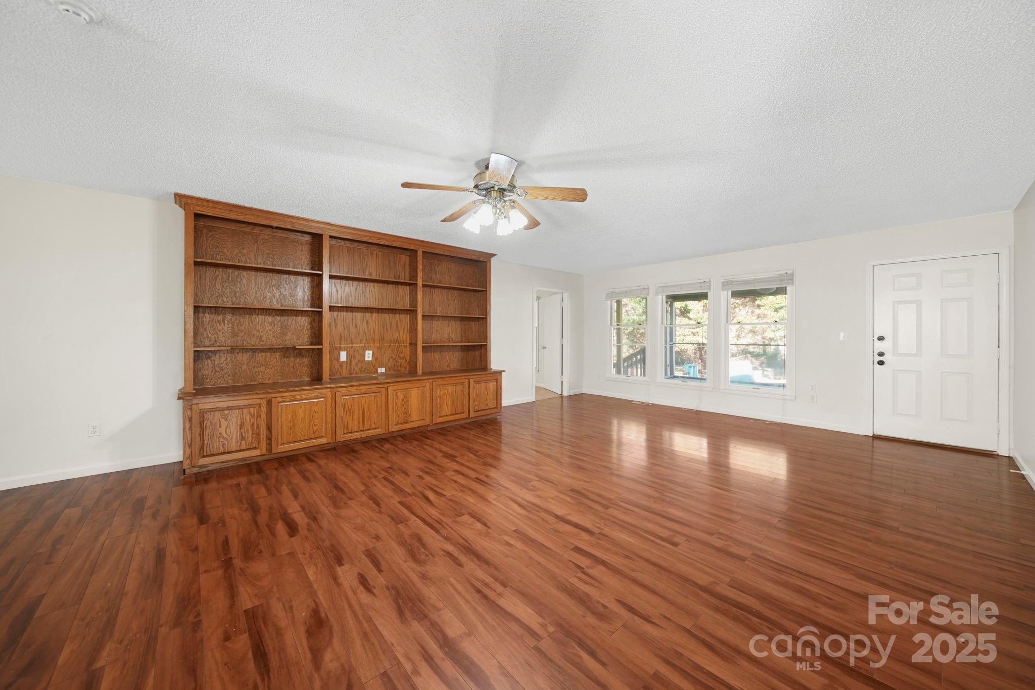 1015 Elizabeth Drive Property Photo 20