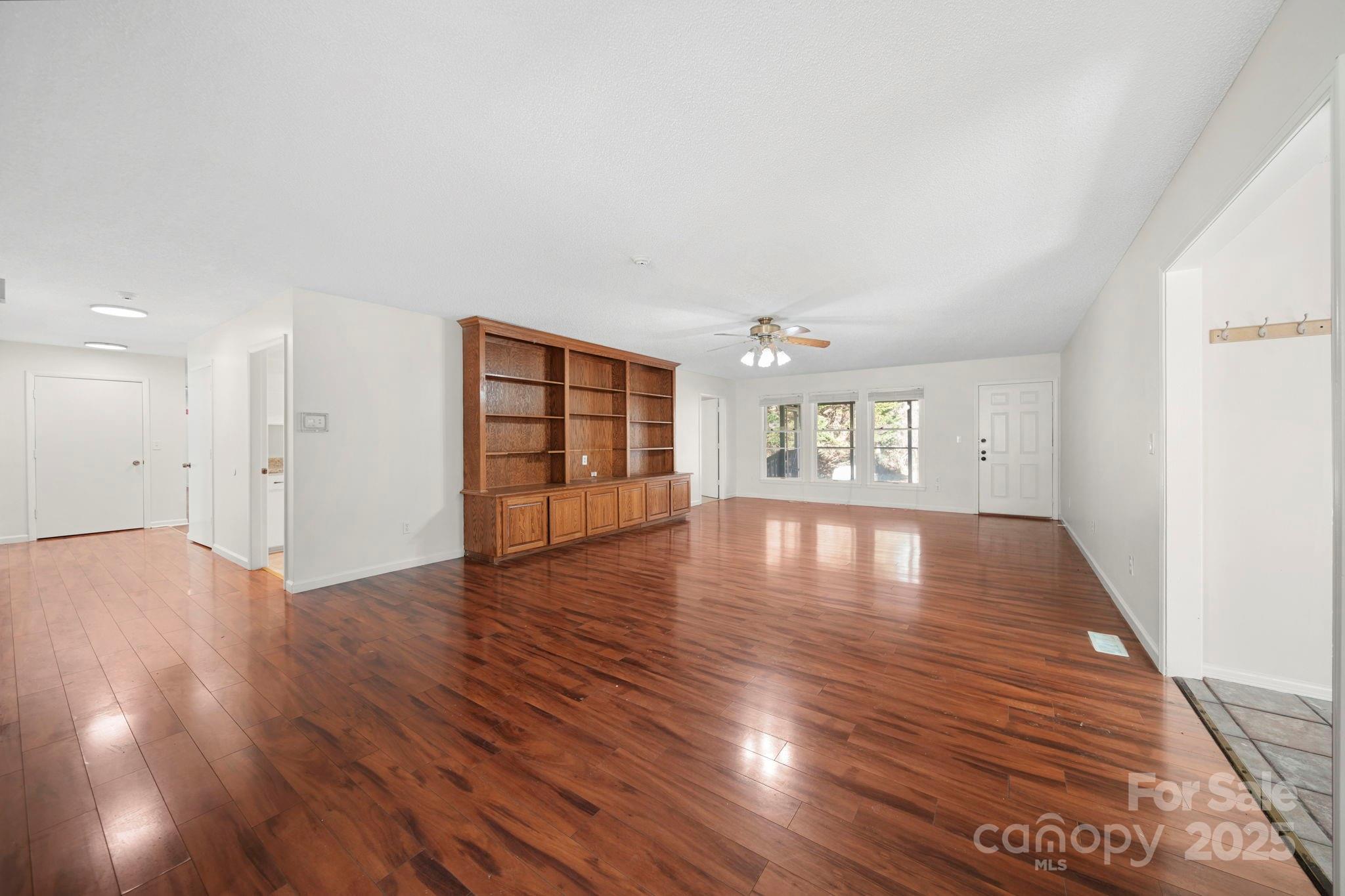 1015 Elizabeth Drive Property Photo 21