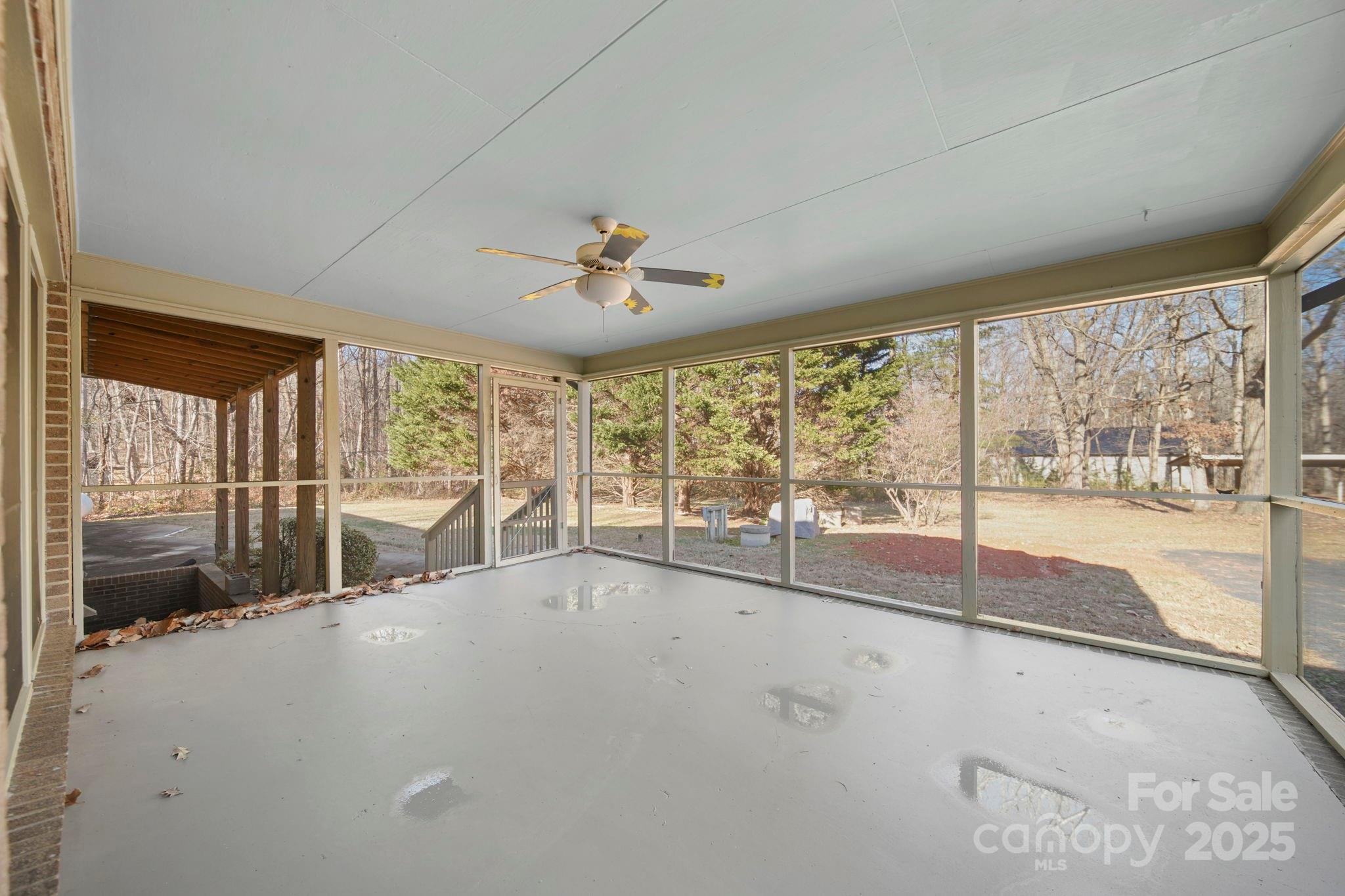 1015 Elizabeth Drive Property Photo 32