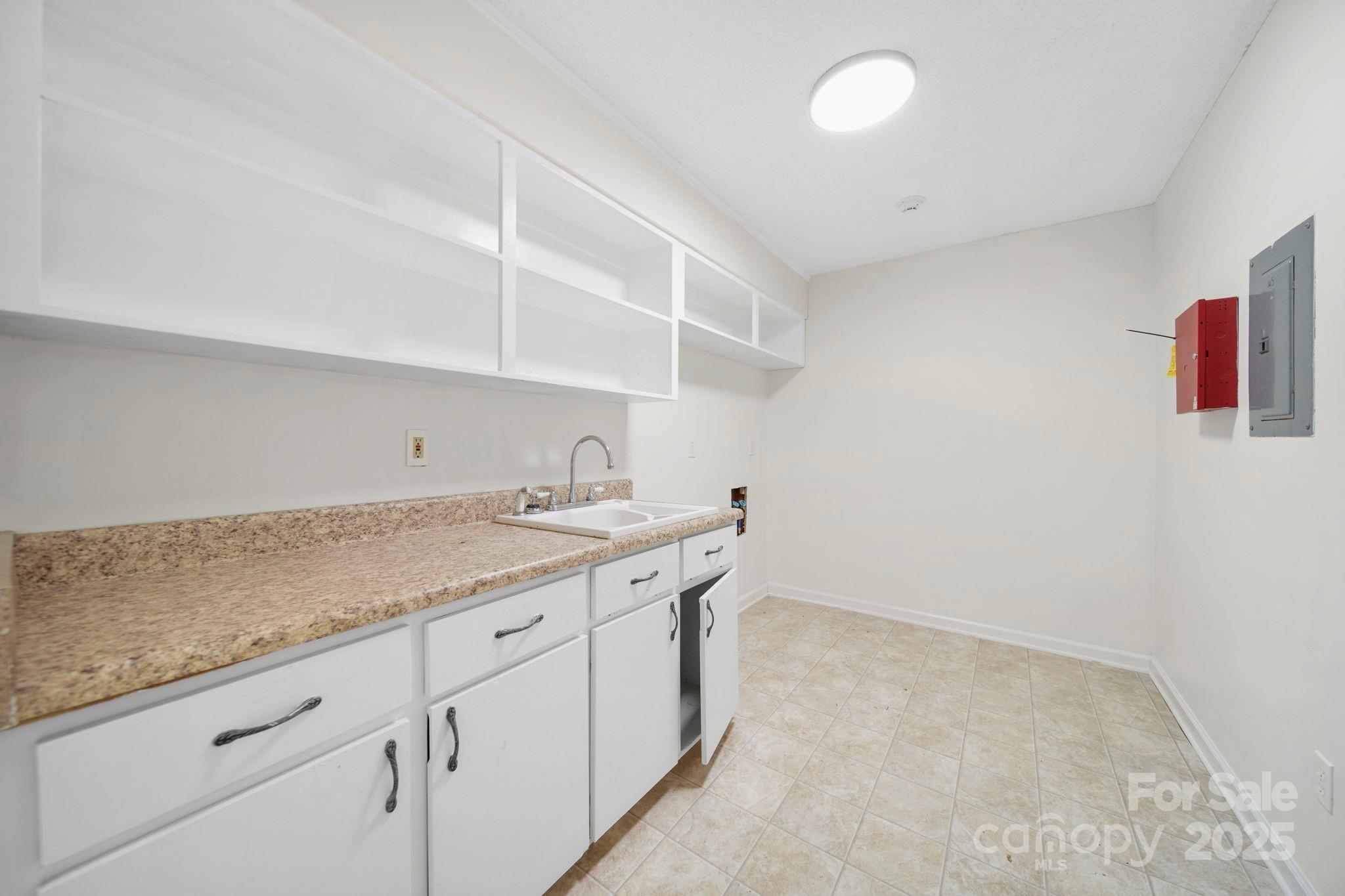 1015 Elizabeth Drive Property Photo 48