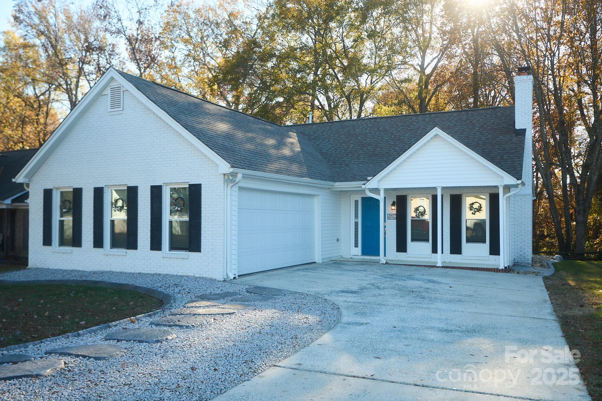 2907 Ashe Croft Drive Property Photo 1