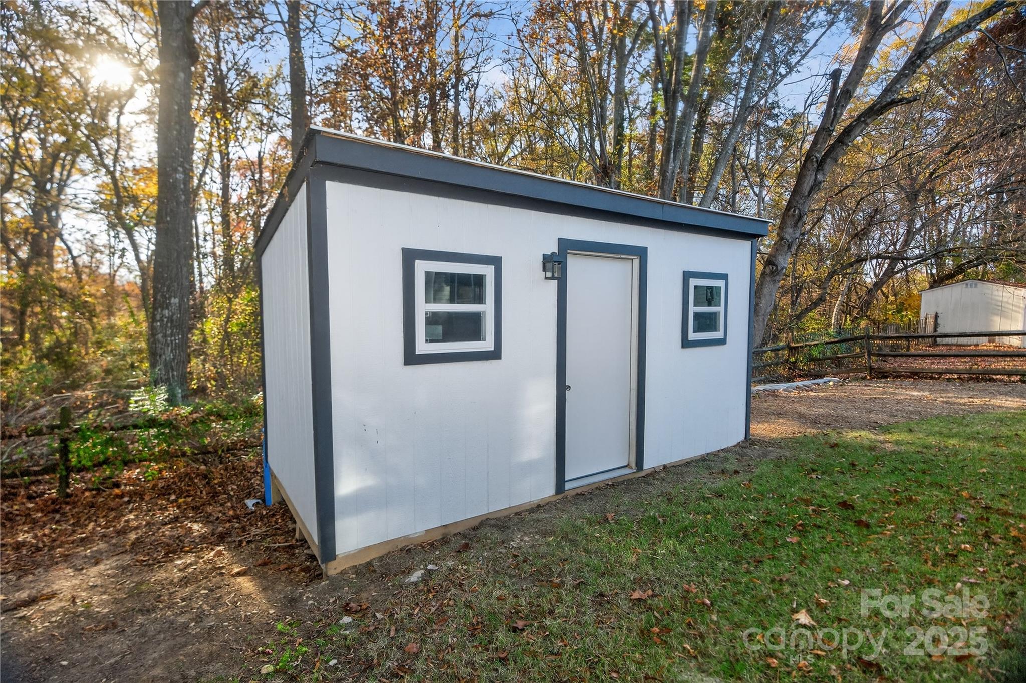 2907 Ashe Croft Drive Property Photo 15
