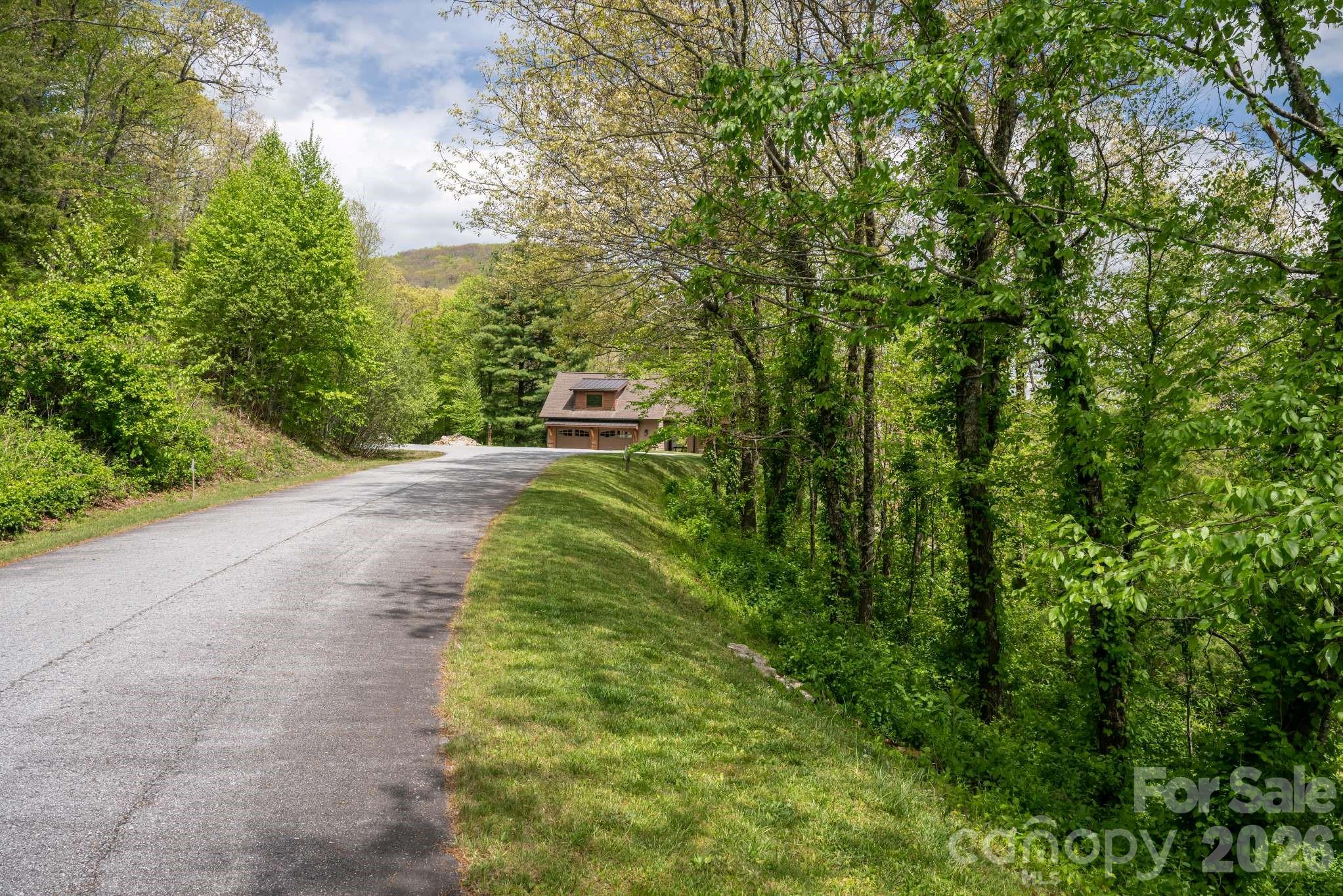 416 Summerset Drive 83 Property Photo 14