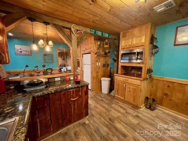 935 E Us 74 Business Highway Property Photo 7