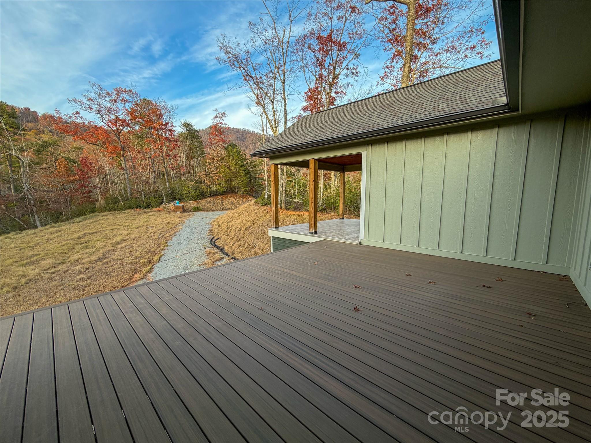 864 Matho Trace Property Photo 4