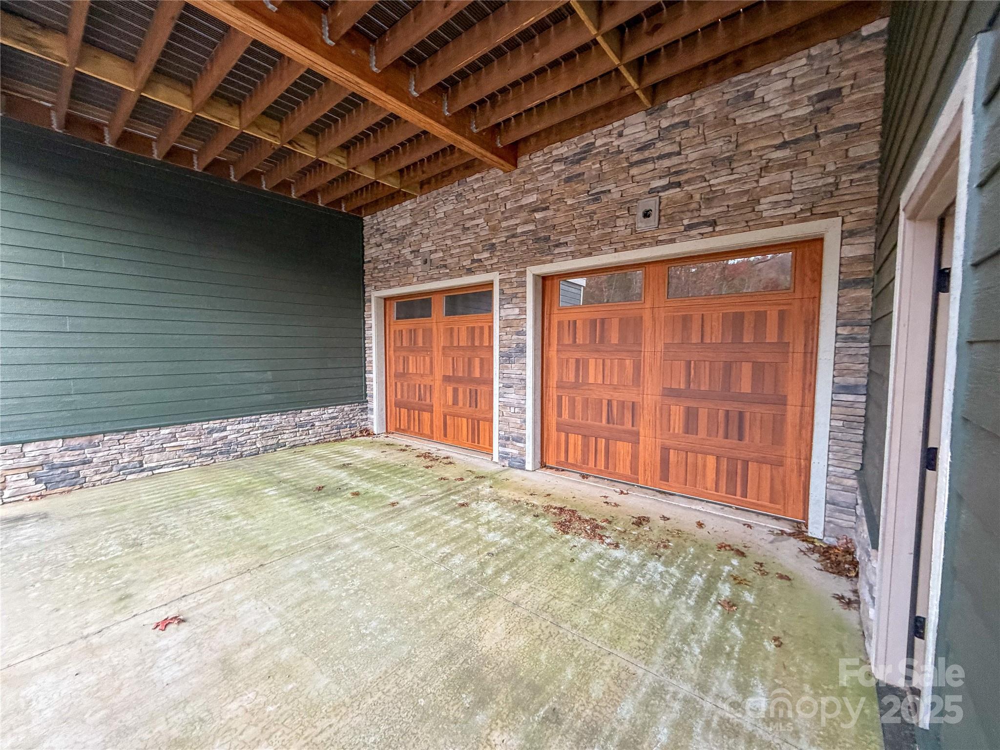 864 Matho Trace Property Photo 34