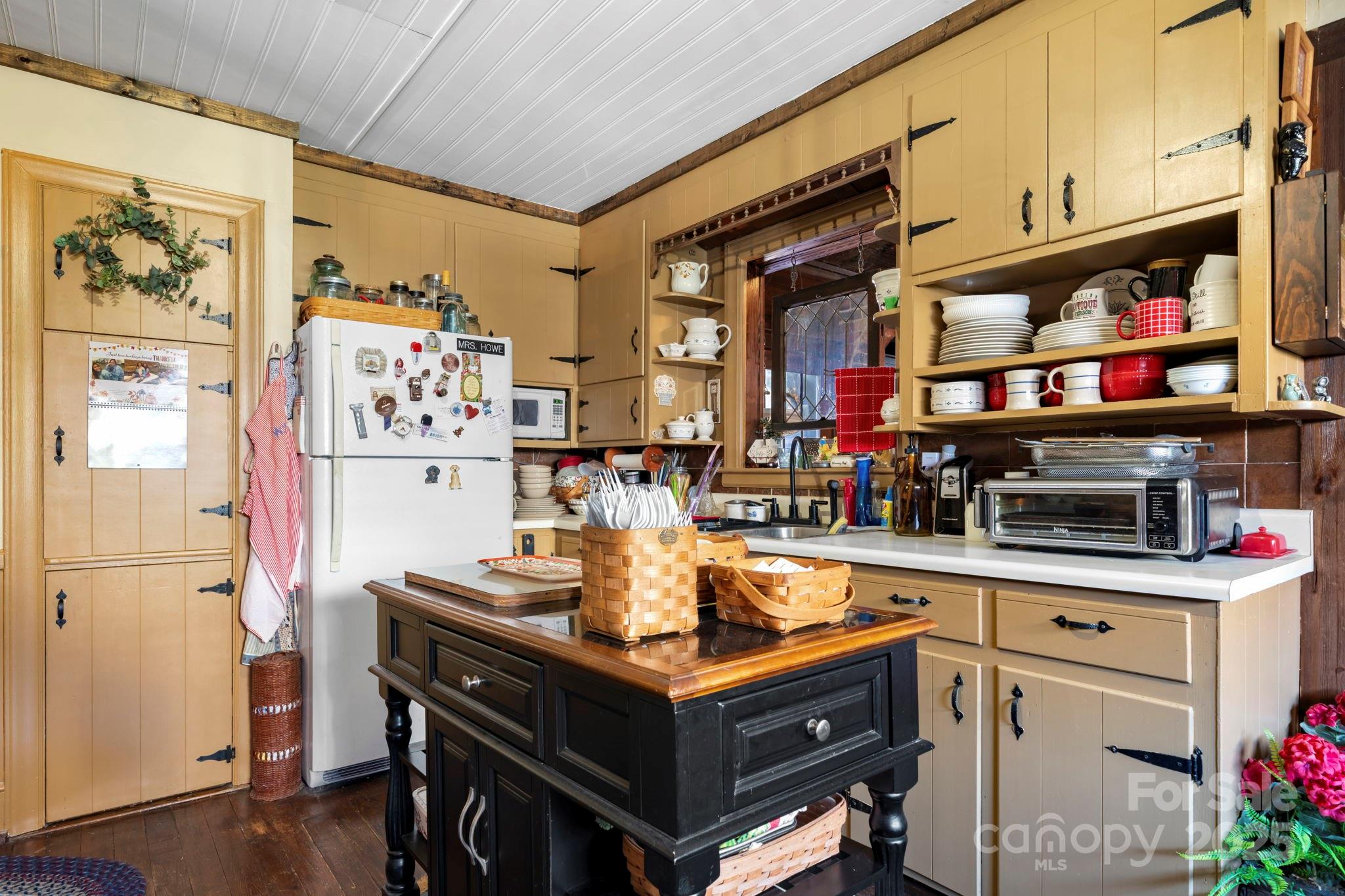 901 Union Street Property Photo 14