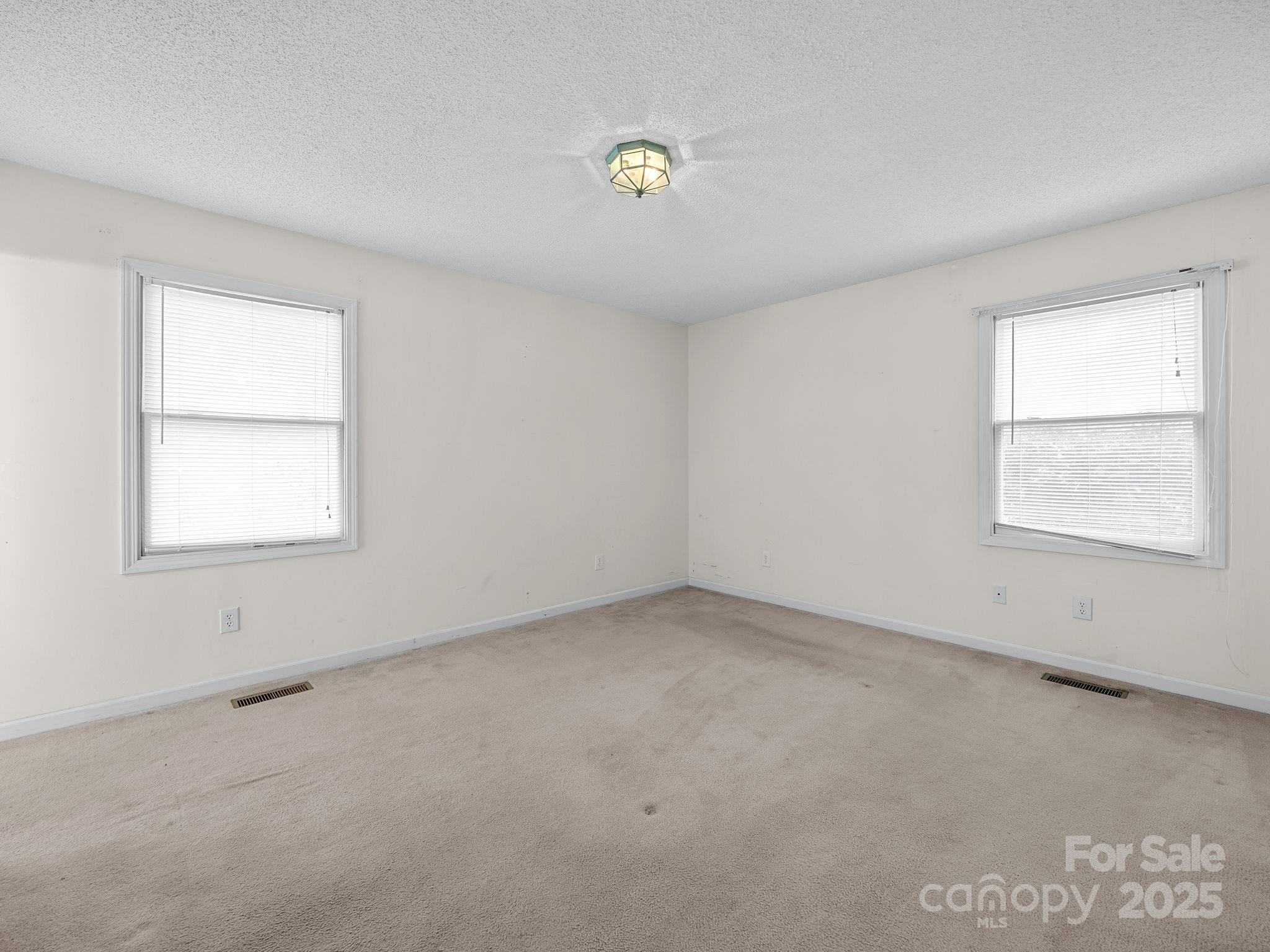 383 Woody Circle Property Photo 19