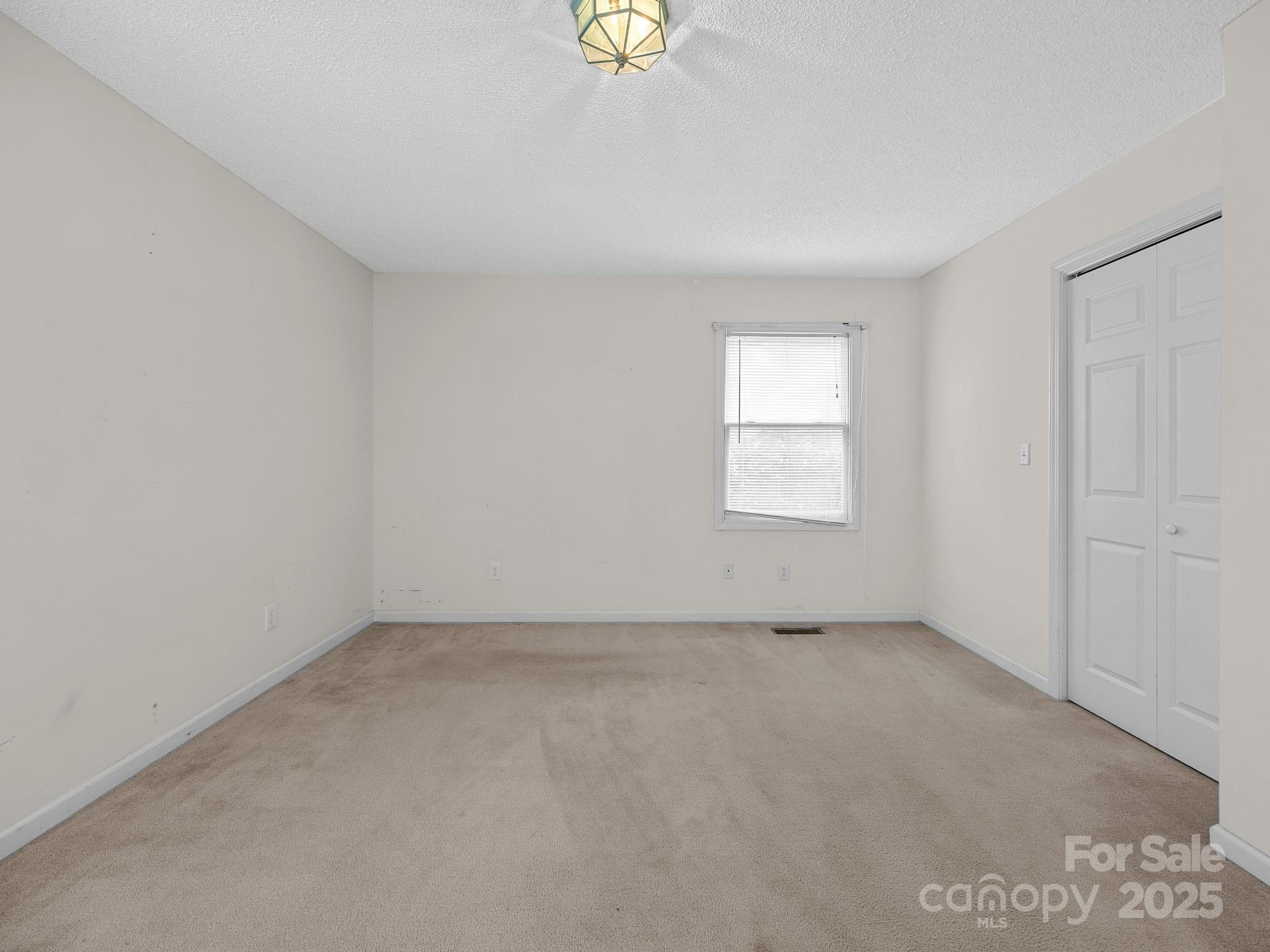 383 Woody Circle Property Photo 20