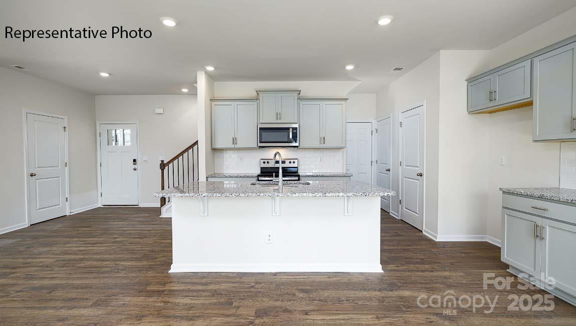 2054 10th Street Property Photo 4