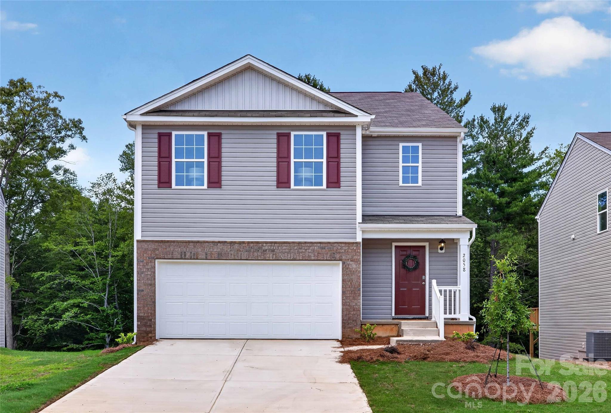 2058 10th Street Property Photo 2