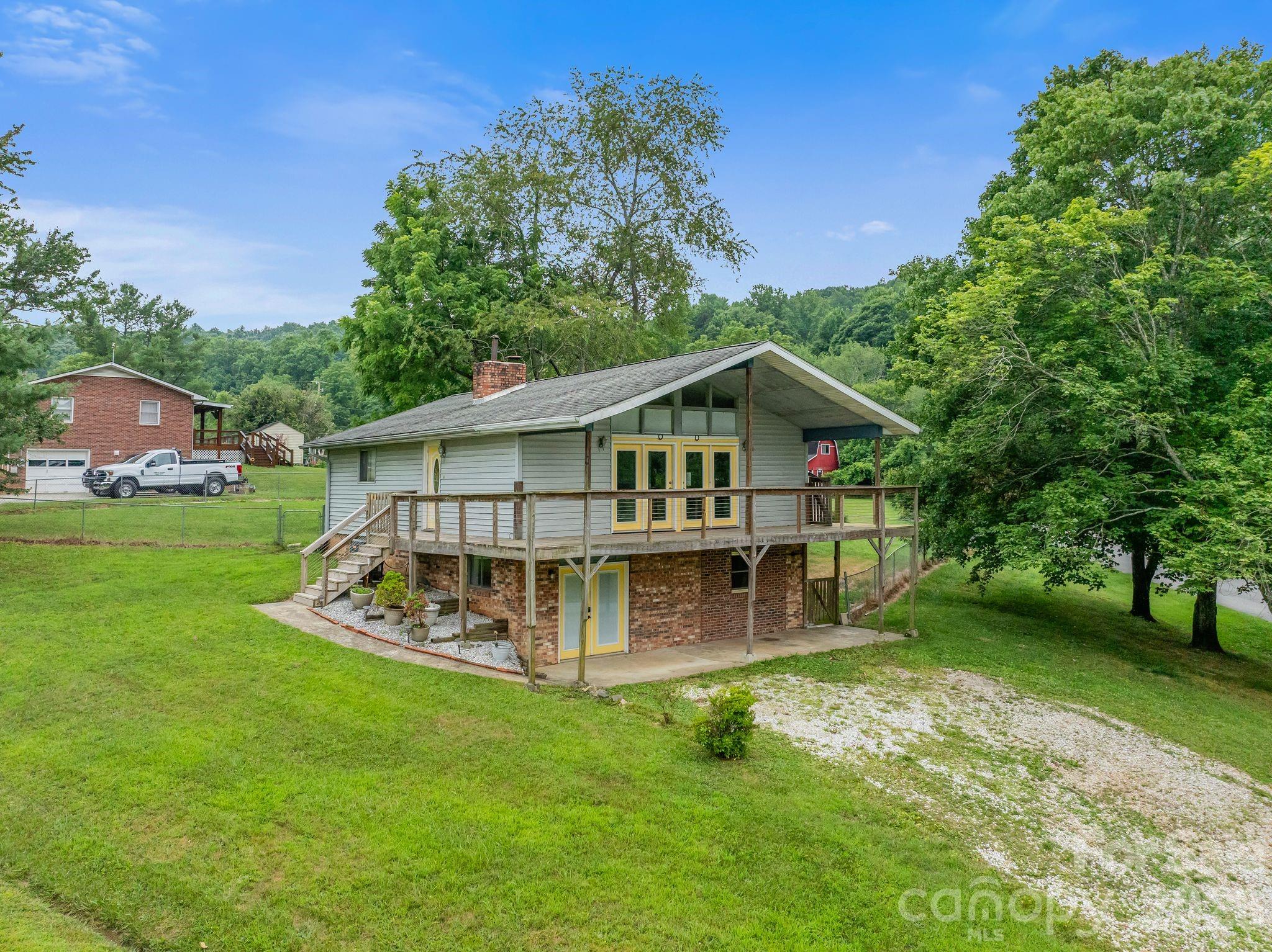 18 Briar Fork Way 4 Property Photo 1